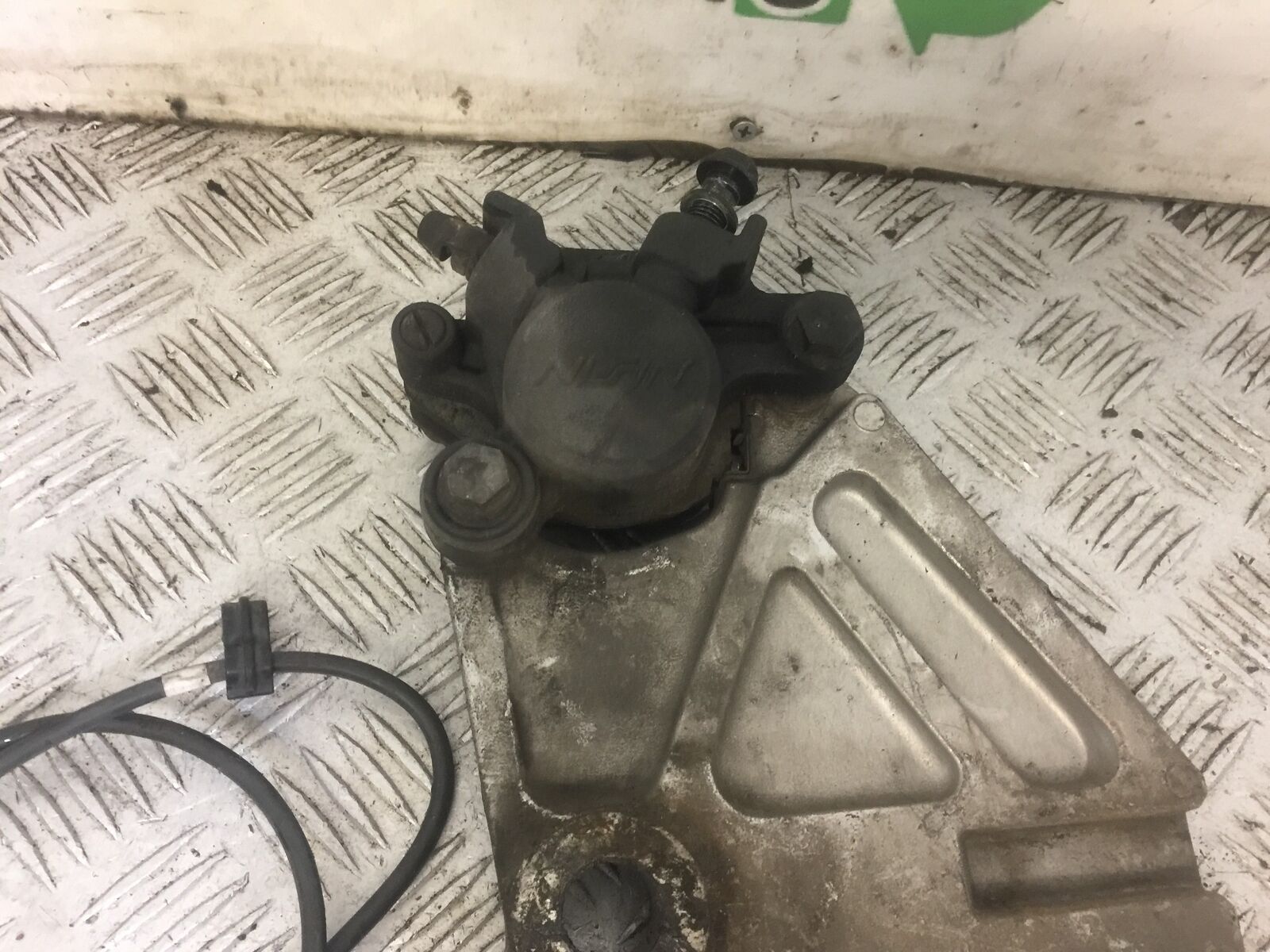 KAWASAKI Z750 Z 750 REAR BRAKE CALIPER  YEAR 2009-2012 (STOCK 670)