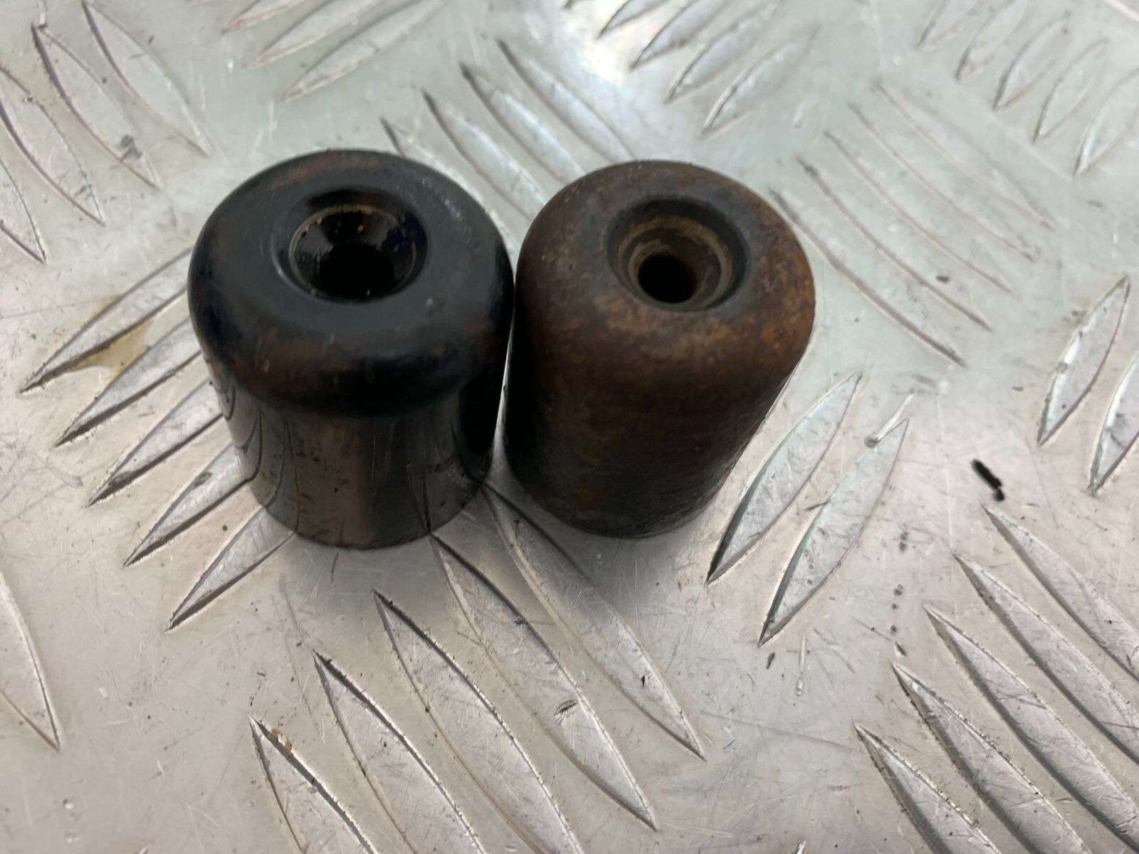 SUZUKI GSF650 GSF 650 BAR END WEIGHTS   YEAR 2005-06  (CMB1028)