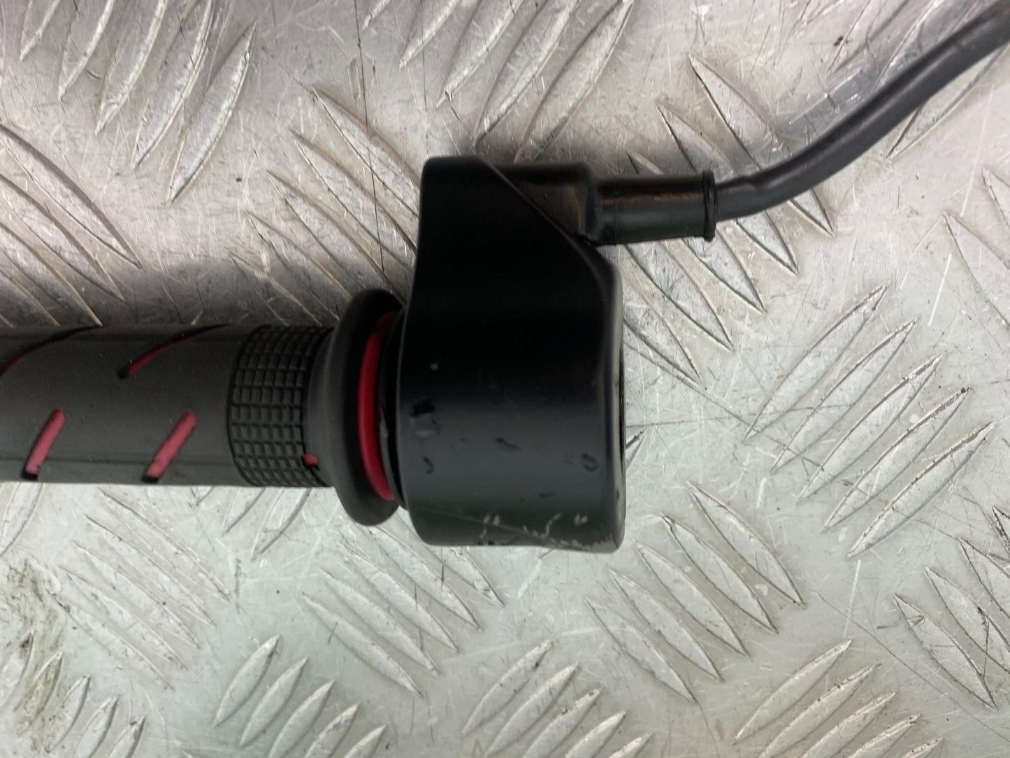 MV AGUSTA 800 F3 THROTTLE AND GRIP  YEAR 2017-2019 (CMB1227)