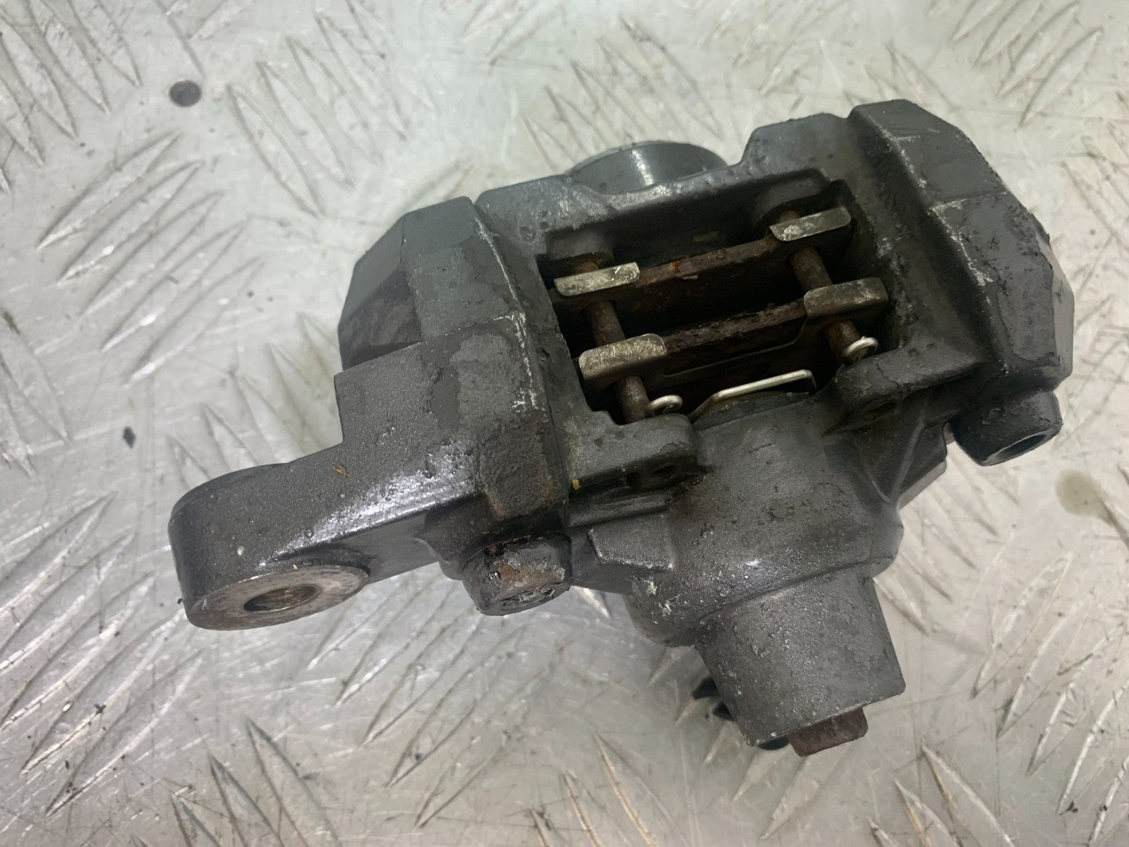 SUZUKI GSX750 INAZUMA REAR BRAKE CALIPER   YEAR 1998-2003 (CMB1308)