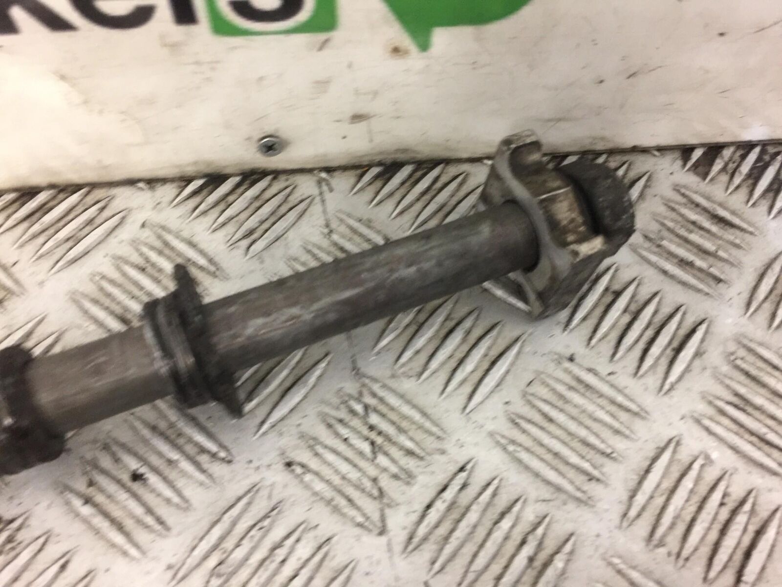 HONDA CB650 F CB 650 FA-H REAR WHEEL SPINDLE YEAR 2017-2019 STOCK 403