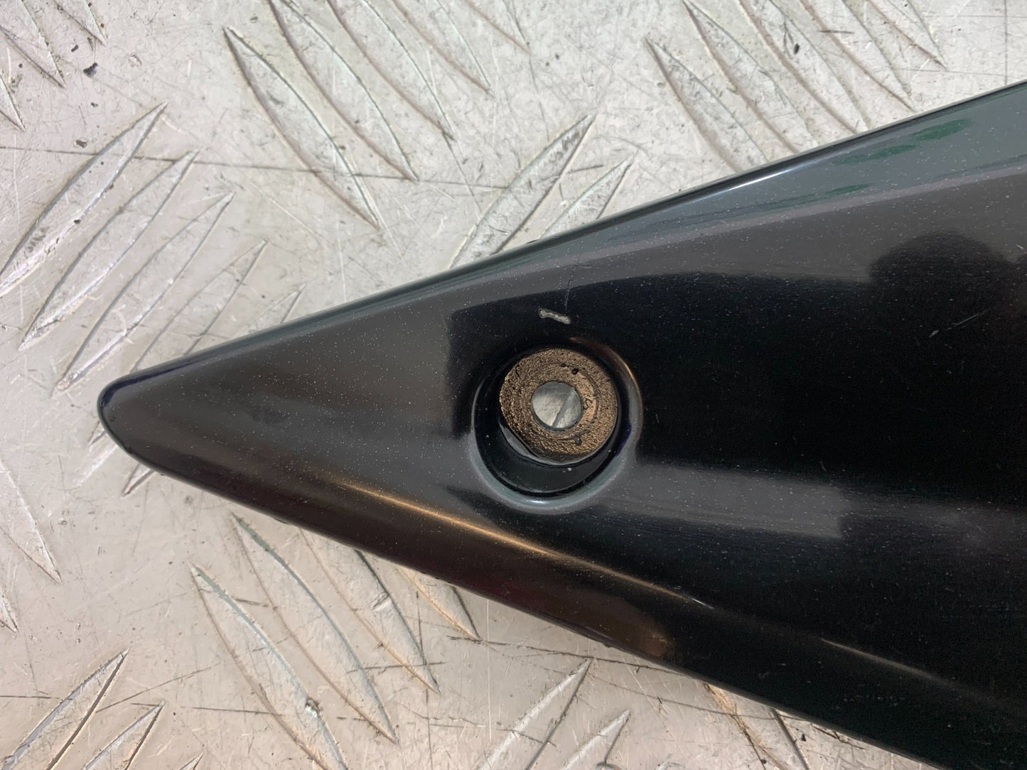 TRIUMPH SPEED TRIPLE R 1050 LEFT AND RIGHT SIDE INFILL PANELS 2009 (CMB1183)