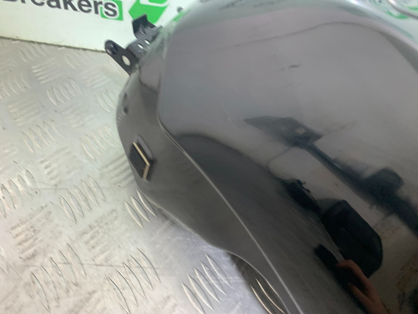KAWASAKI ZX10R ZX10 R PETROL TANK   2008-2010 (CMB1206)