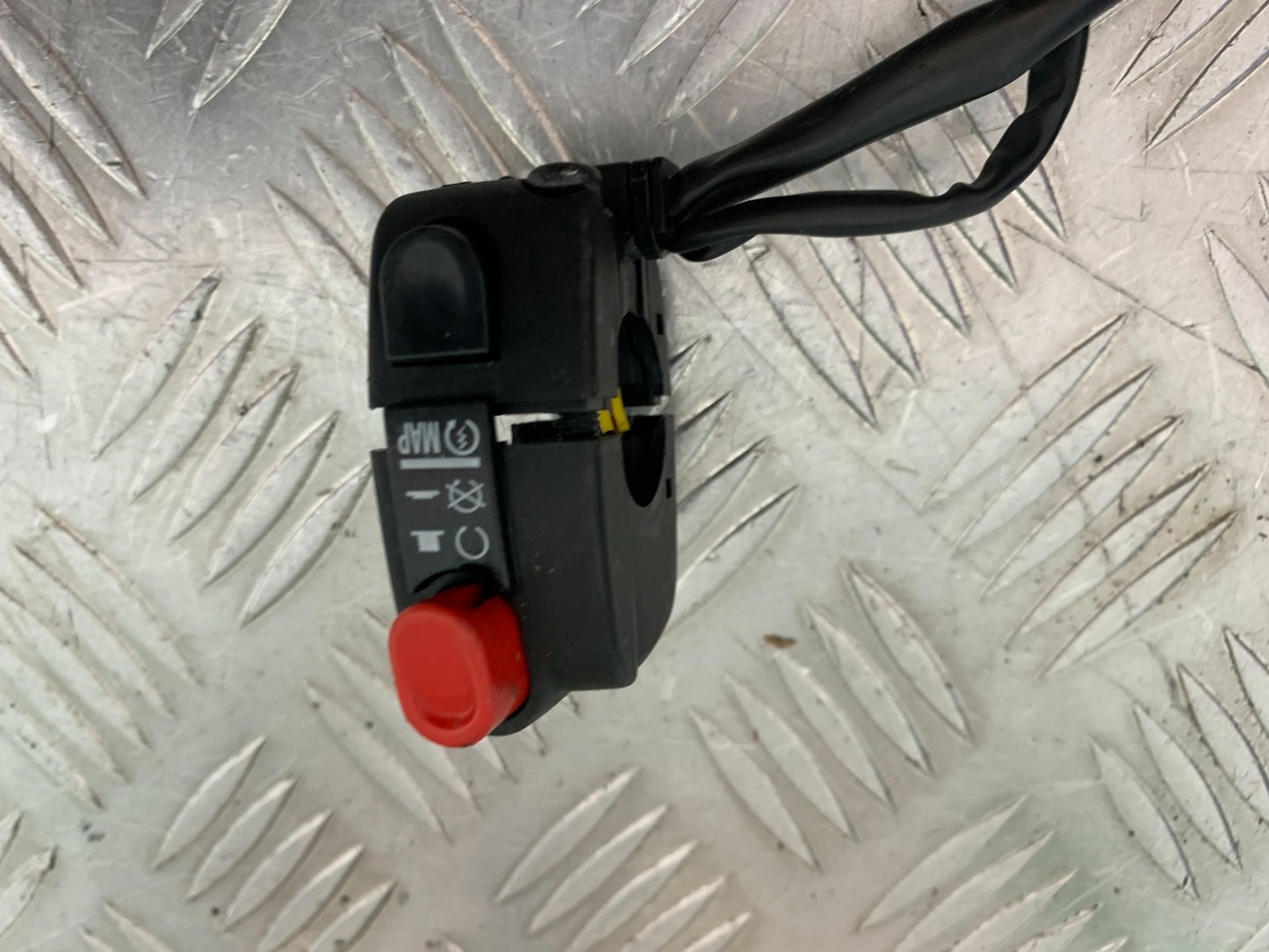 MV AGUSTA 800 F3 RIGHT SWITCH GEAR  YEAR 2017-2019 (CMB1227)