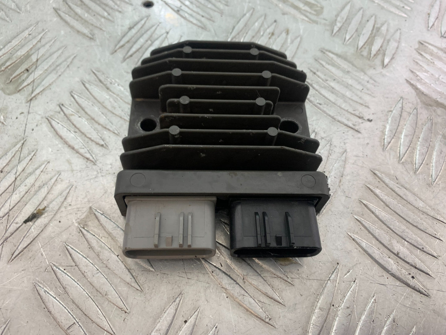 HONDA CBR500R CBR 500 R REGULATOR   YEAR 2012-16 (CMB1151)