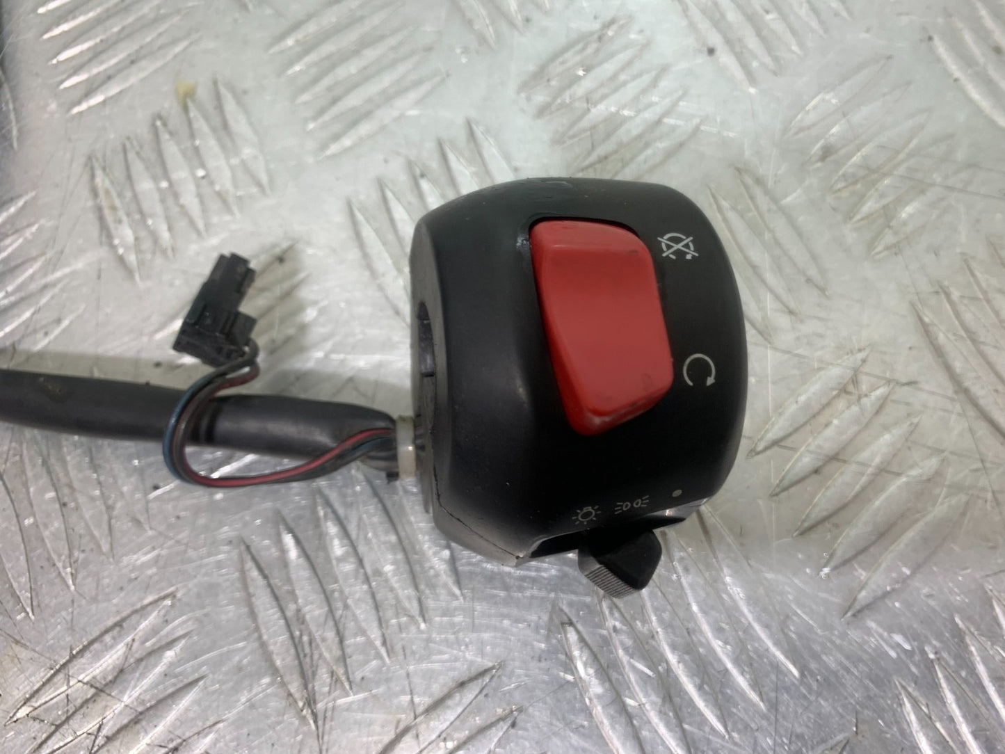 SUZUKI GS500 GS 500 RIGHT SWITCH GEAR  YEAR 2001-2008 (CMB1254)