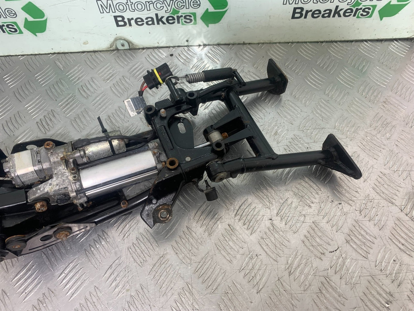 BMW K1200 K 1200 LT CENTER STAND AND MOTOR   YEAR 1999-07 (CMB1271)