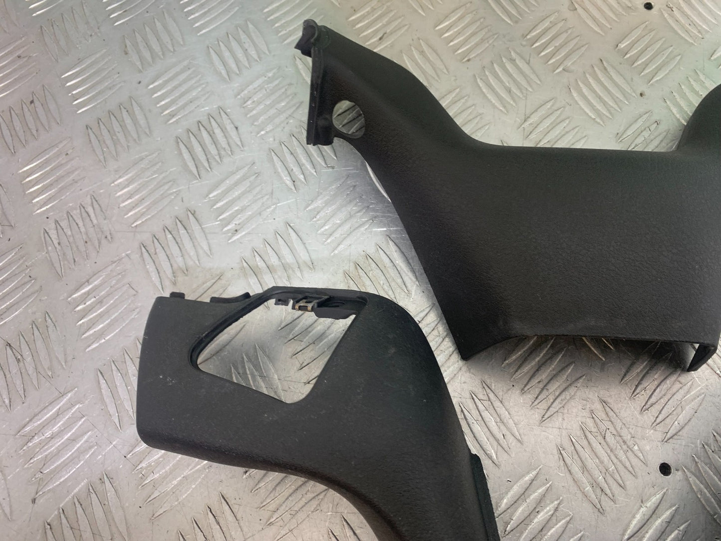PIAGGIO MP3 250 ie HANDLEBAR COVERS   YEAR 2007 (CMB1307)