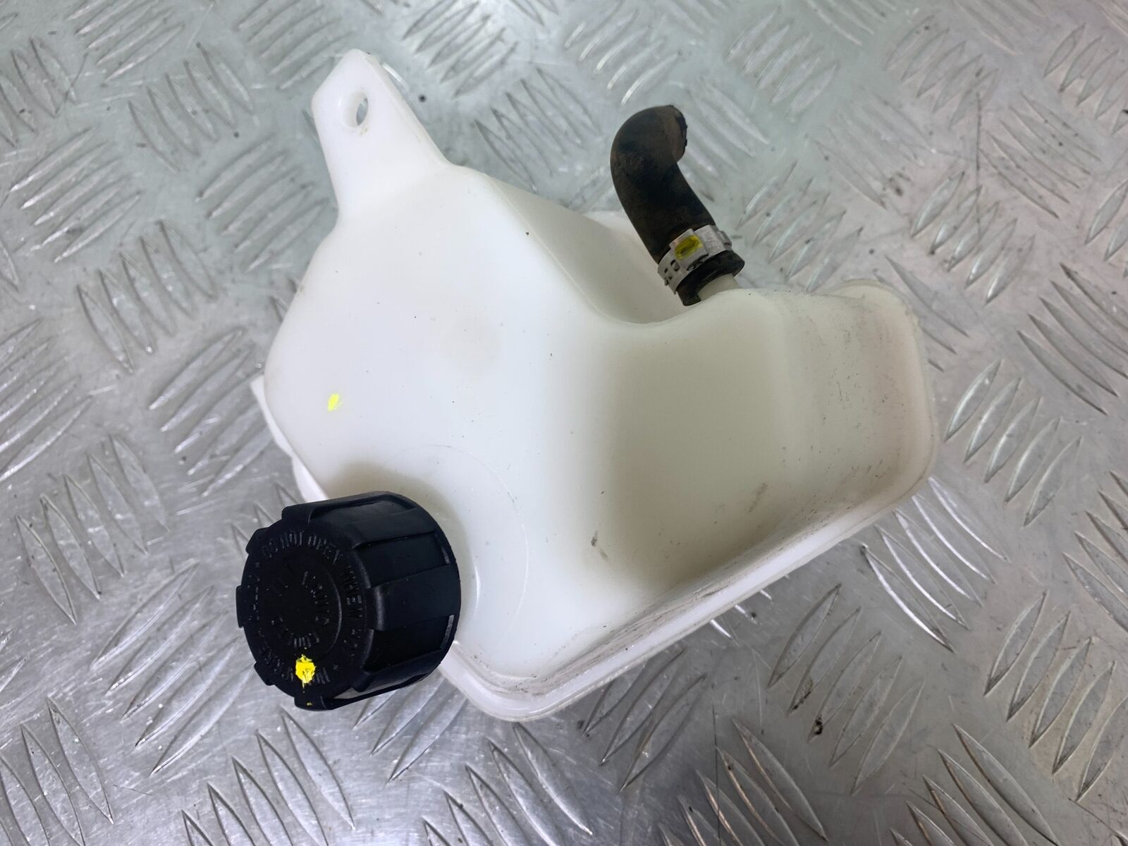 PIAGGIO VESPA GTS 300 COOLANT BOTTLE   YEAR 2010 (CMB1062)