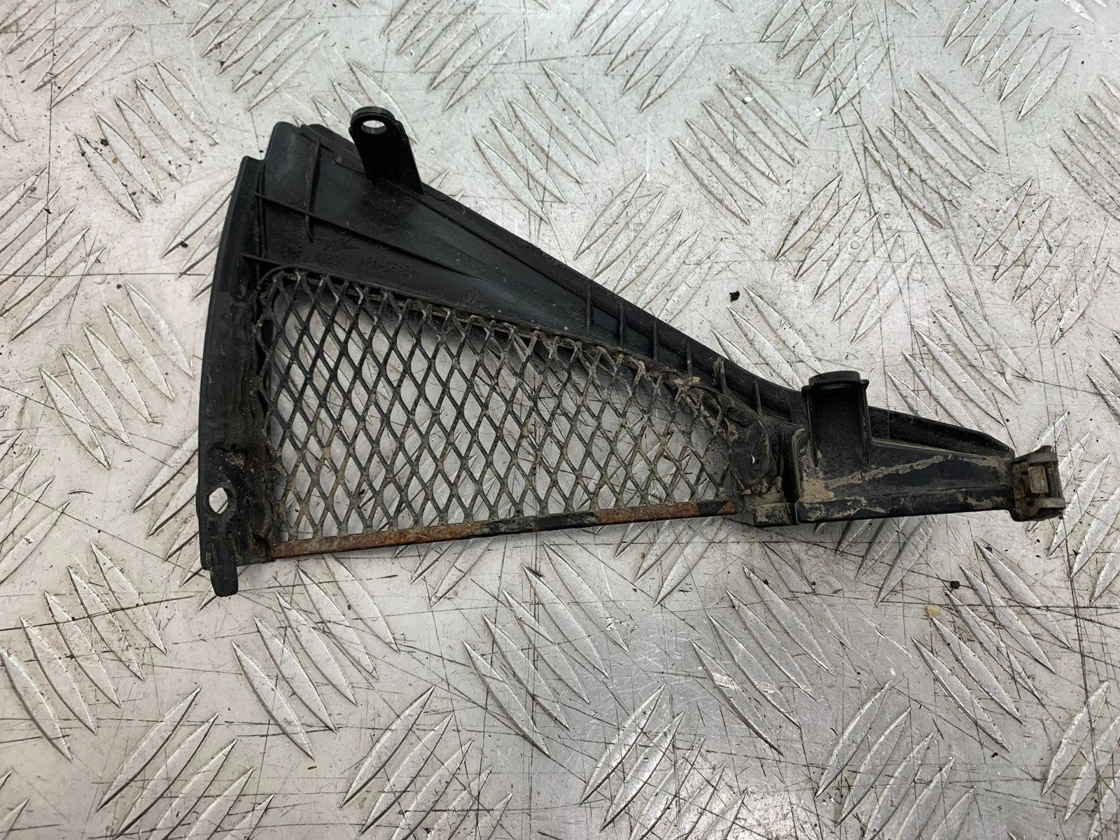 MV AGUSTA 800 F3 RIGTH LOWER GRILL  YEAR 2017-2019 (CMB1227)
