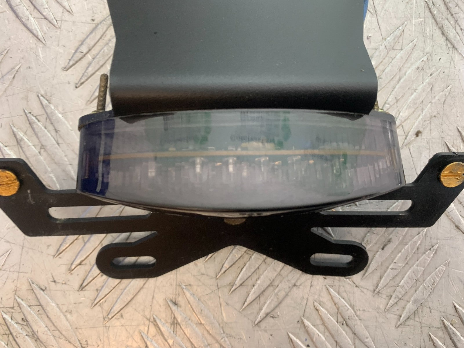TRIUMPH 1050 SPEED TRIPLE TAIL TIDY AND REAR LIGHT   YEAR 2005-2007 (CMB1322)
