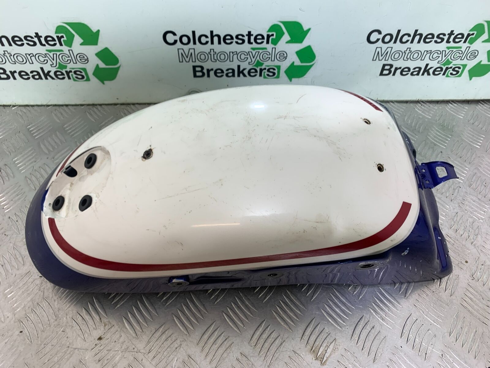 TRIUMPH THUNDERBIRD 1600 REAR MUDGUARD  YEAR 2011 (CMB1107)