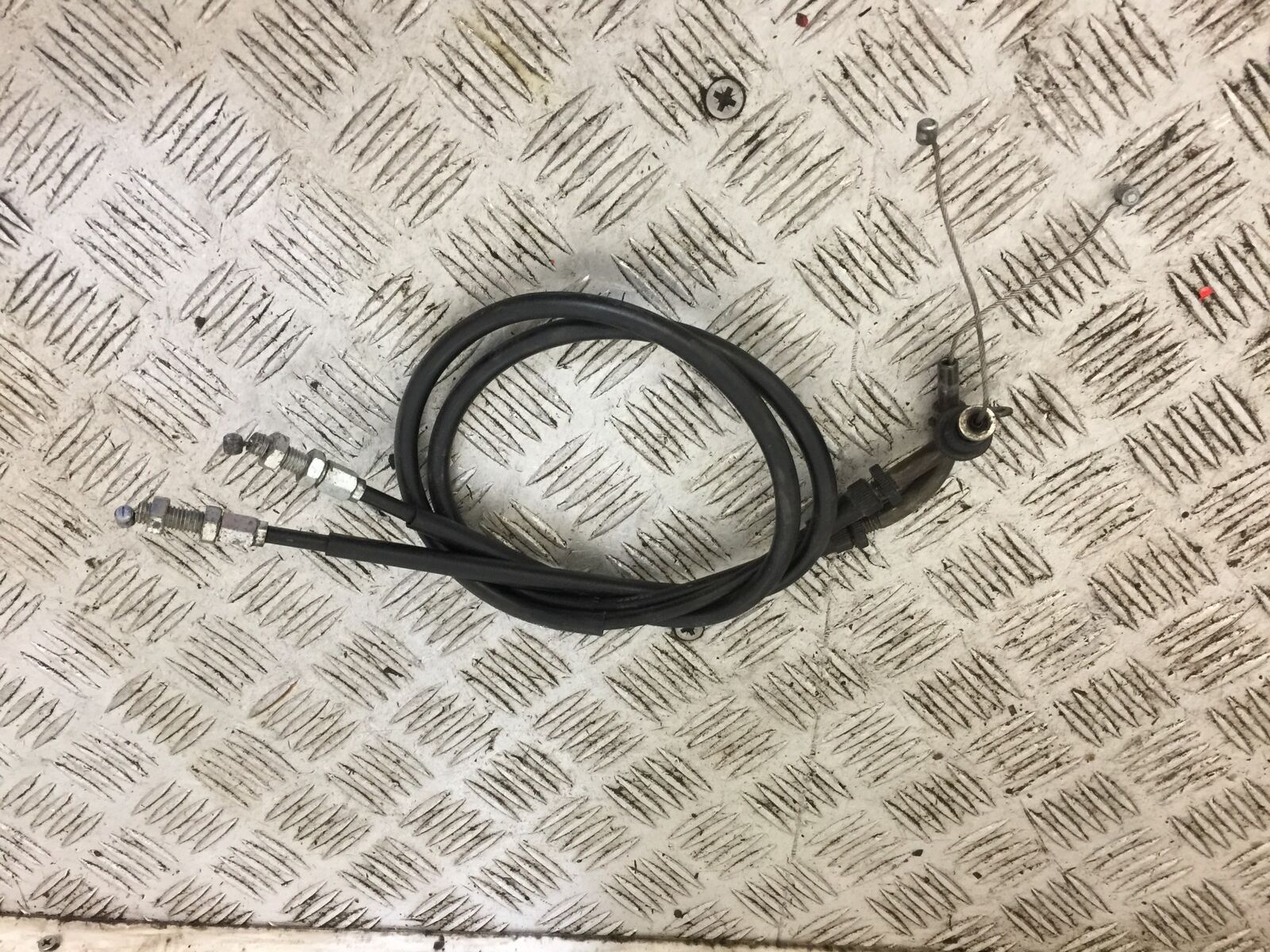 SUZUKI GSXR600 GSXR 600K1 K2 THROTTLE CABLES  YEAR 2000