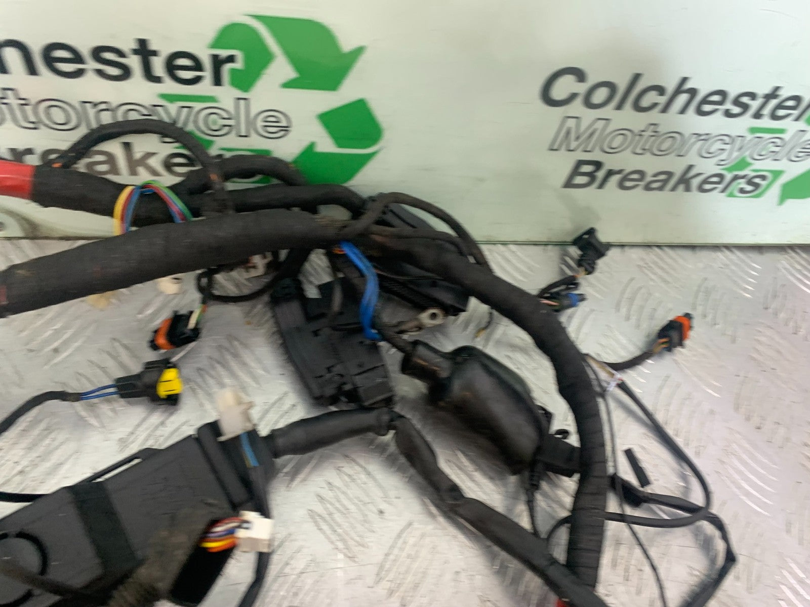 APRILIA RSV1000 R FACTORY WIRING LOOM (ALARM FITTED)  2004-09 (CMB1203)
