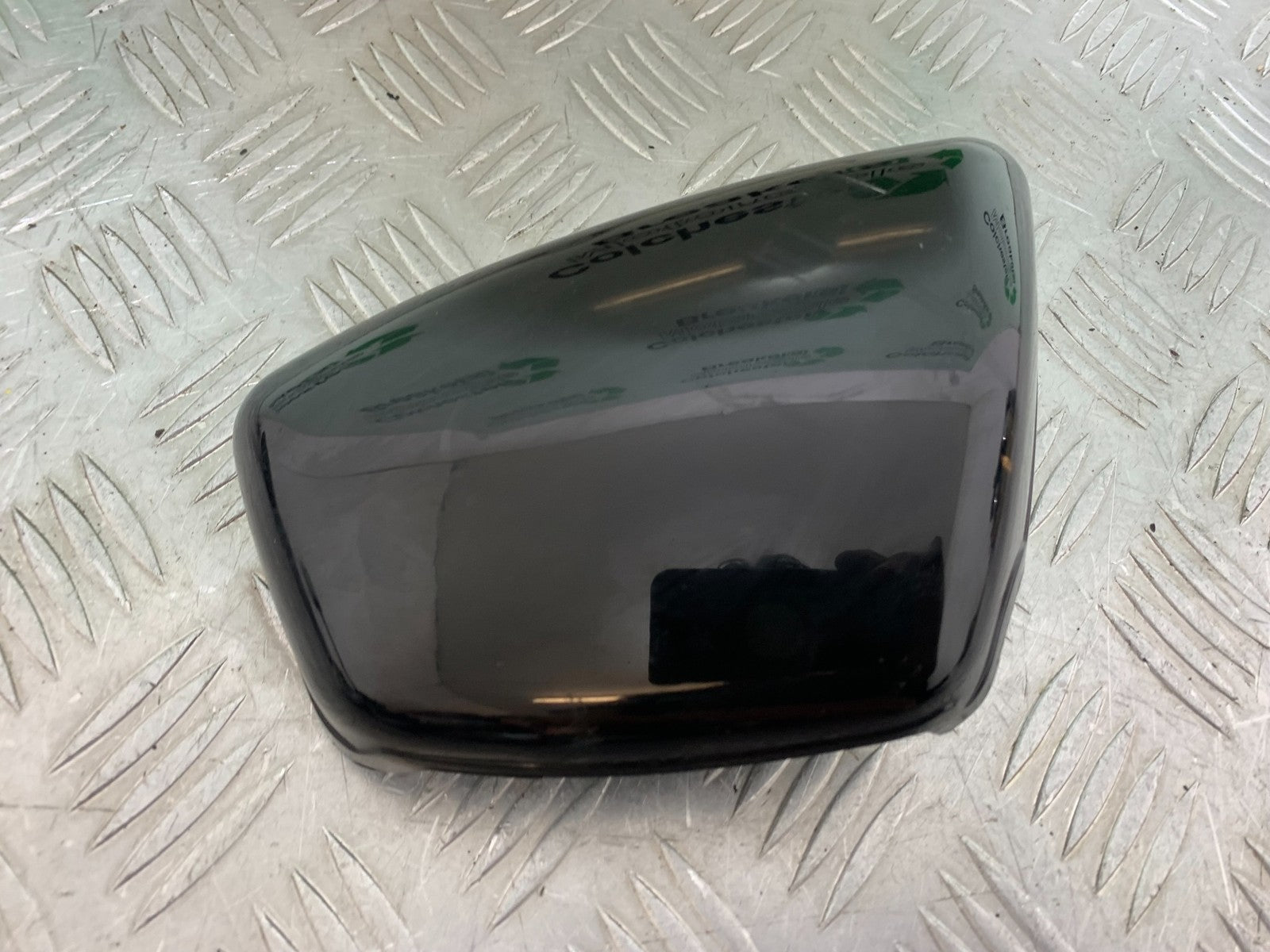 YAMAHA XV1100 XV 1100 VIRAGO RIGHT SEAT PANEL 1990-1999 (CMB1190)