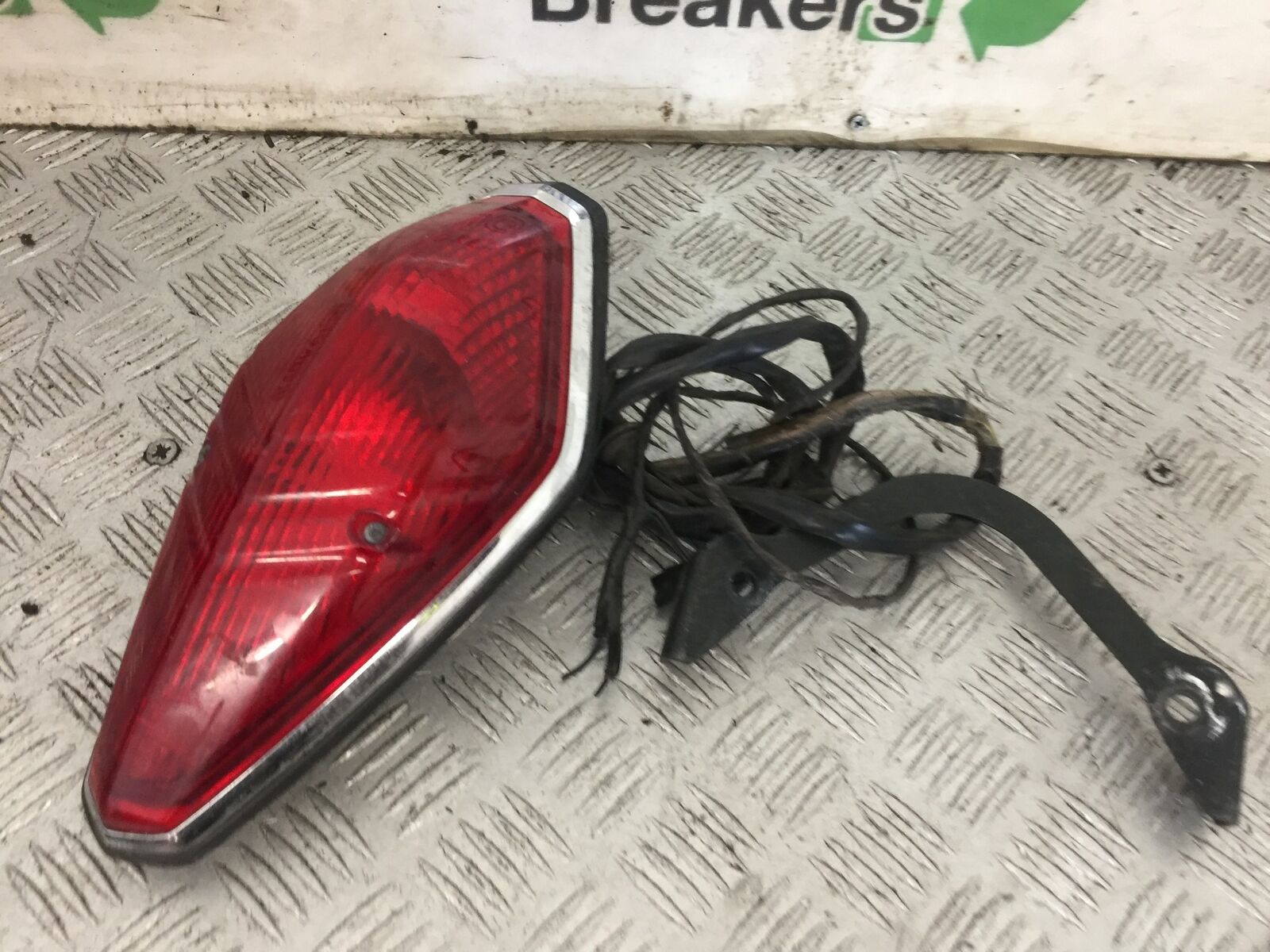 HONDA VTX1300 S REAR LIGHT YEAR 2004-09 (STOCK 749)