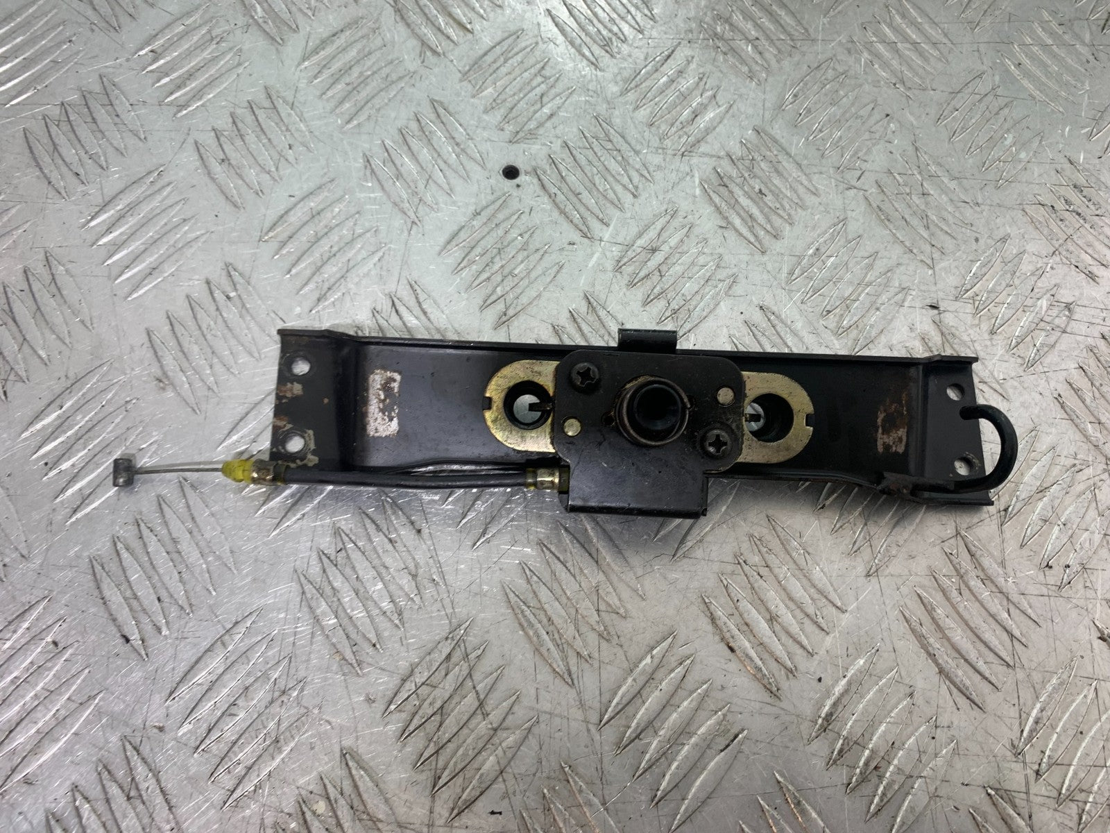 KAWASAKI ZZR1100 D SEAT CATCH YEAR 1993-2001 (CMB1289)