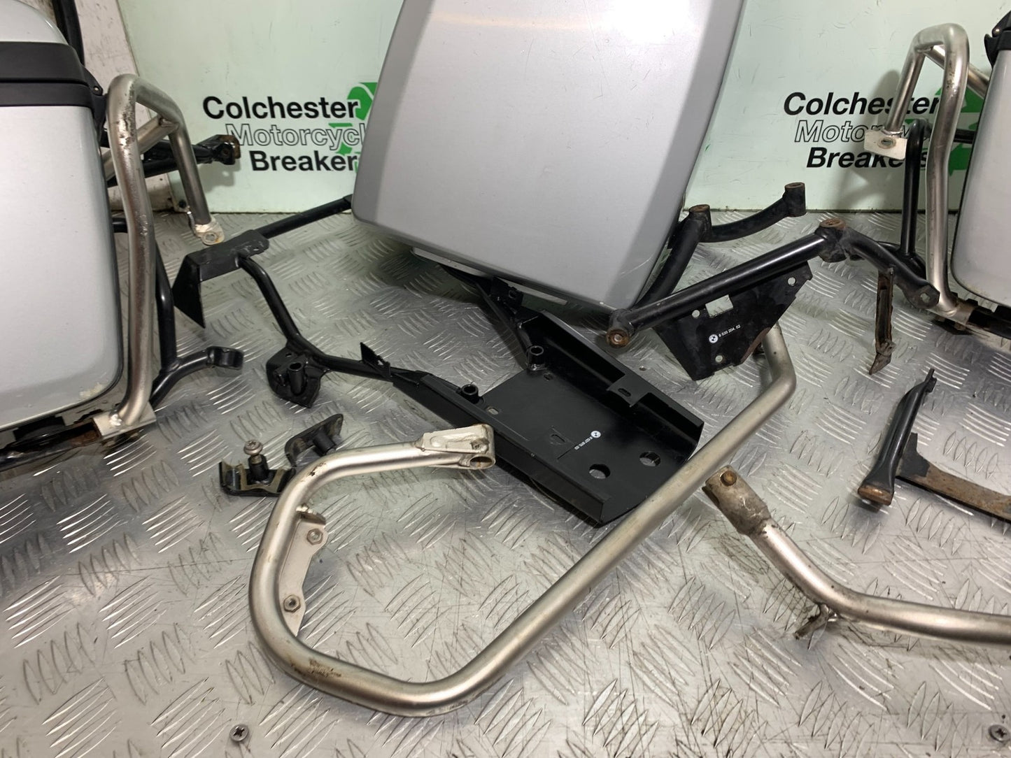 BMW F800 GT LUGGAGE PANNIERS CRASH BARS (EX-POLICE)  YEAR 2013-2017 (CMB1248)
