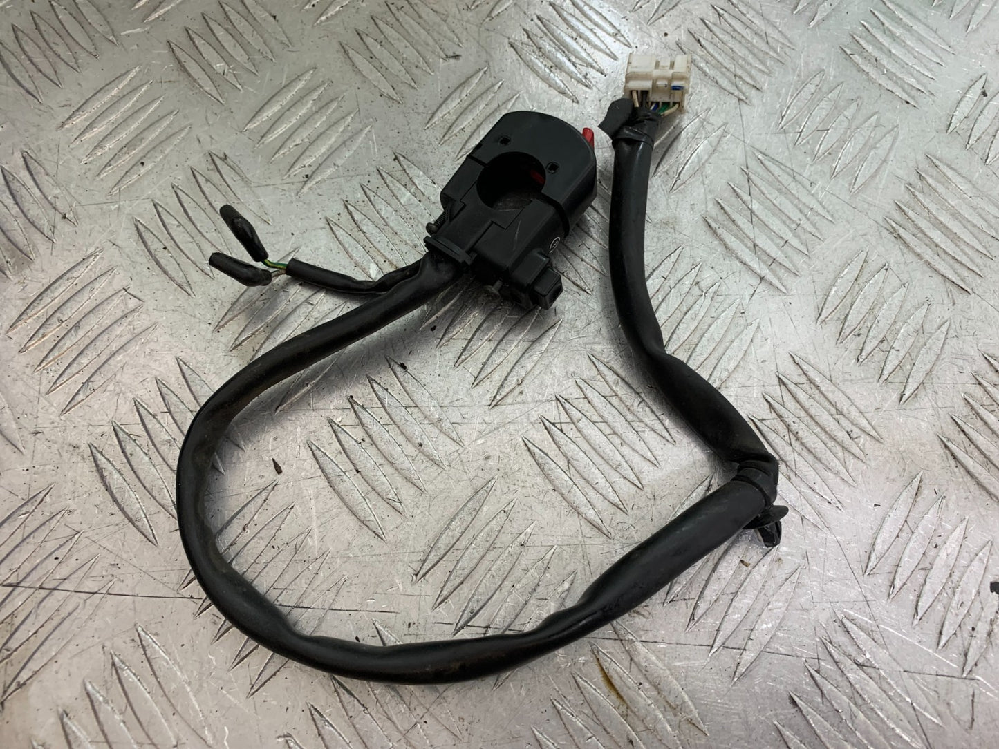 HONDA CBR1000 RR RIGHT SWITCH GEAR  YEAR 2008-2011 (CMB1330)