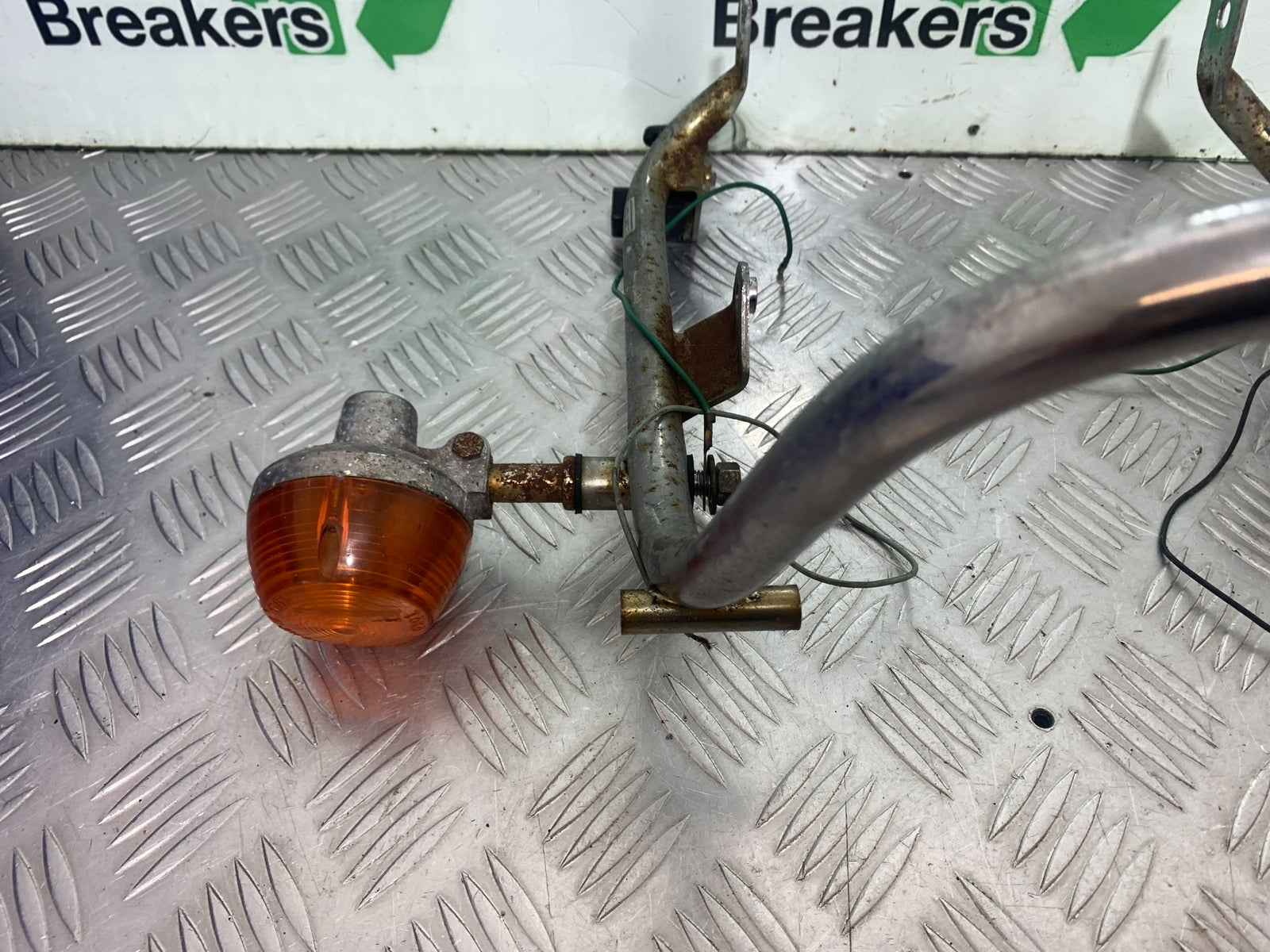 HONDA CX500 CX 500 GRAB RAIL AND INDICATORS  YEAR 1978 1981 (CMB1137)