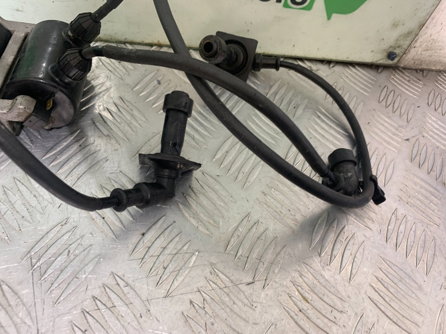 HONDA VT700 VT 700 SHADOW COILS AND CAPS  YEAR 1984-85 (CMB1328)