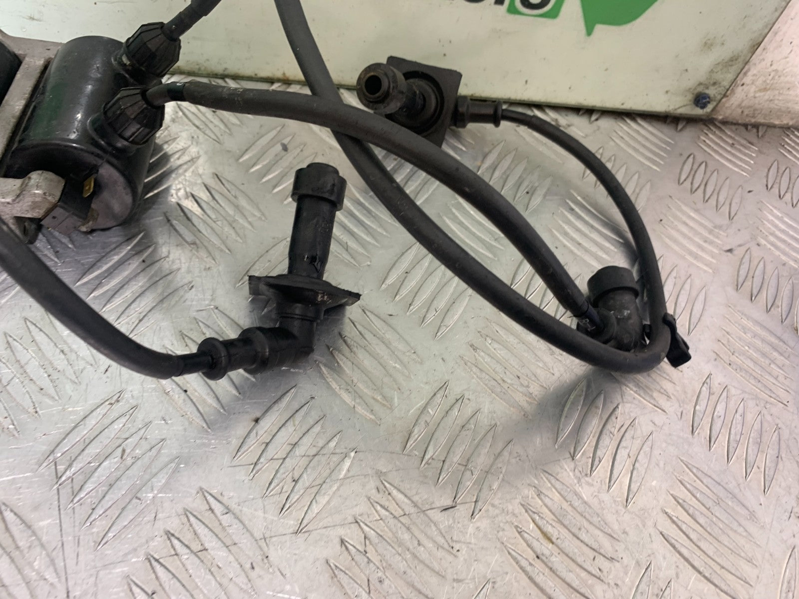 HONDA VT700 VT 700 SHADOW COILS AND CAPS  YEAR 1984-85 (CMB1328)