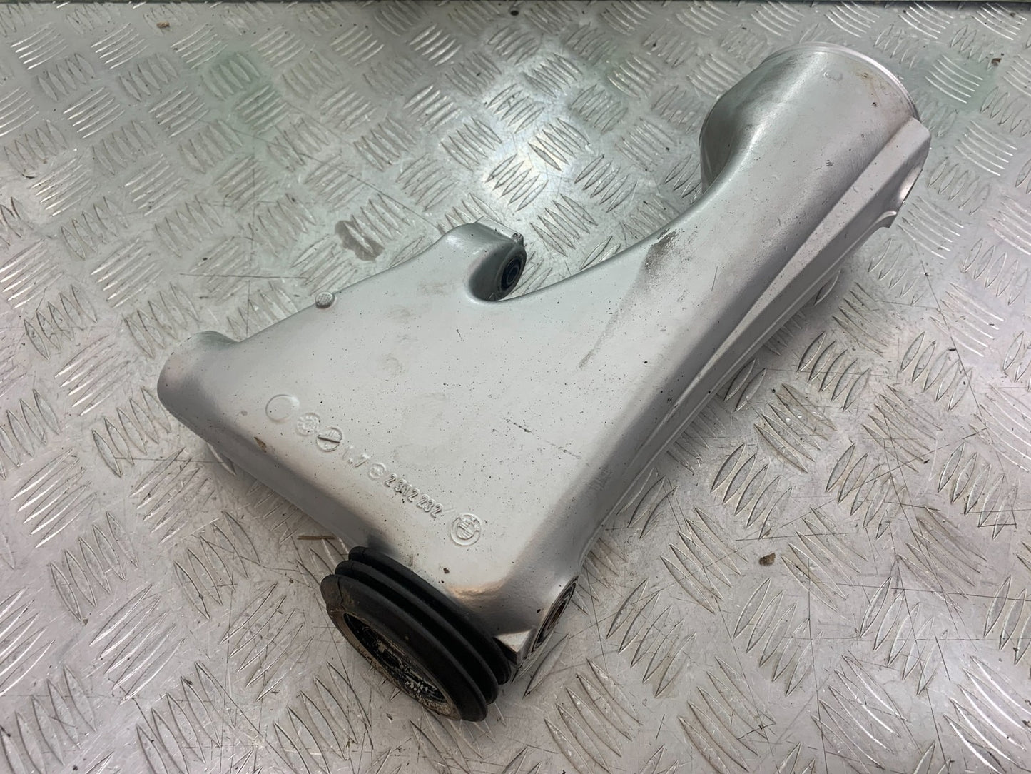 BMW R850 R R850R SWINGARM  YEAR 1994-2002 (CMB1170)