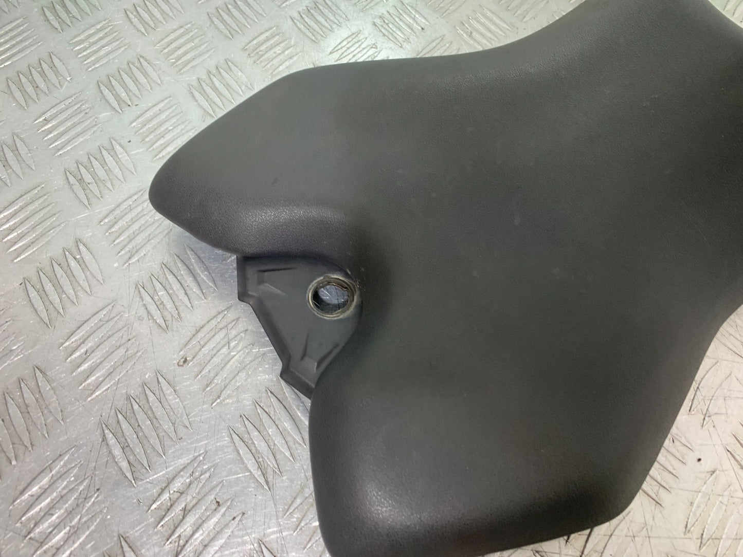 YAMAHA YZF-R125 YZF 125 FRONT SEAT YEAR 2019-2022 (CMB1263)