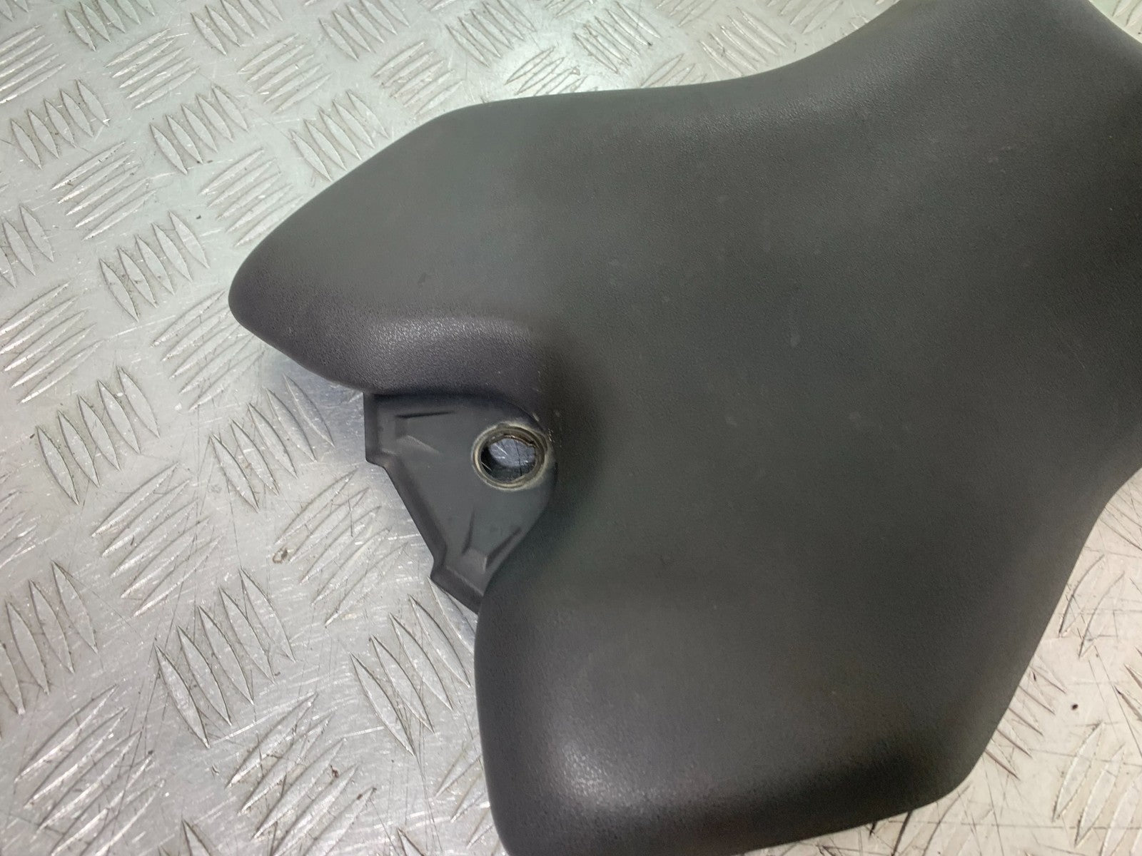 YAMAHA YZF-R125 YZF 125 FRONT SEAT YEAR 2019-2022 (CMB1263)