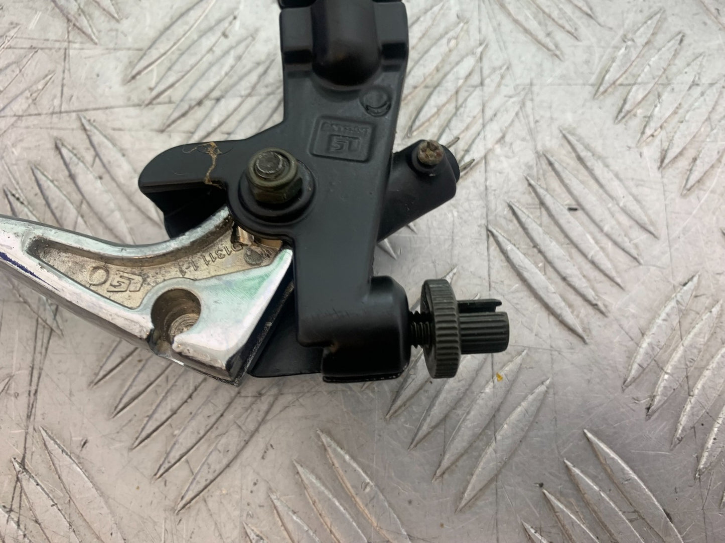 PIONEER NEVADA XF125 CLUTCH LEVER AND BRACKET  YEAR 2009 (CMB1214)