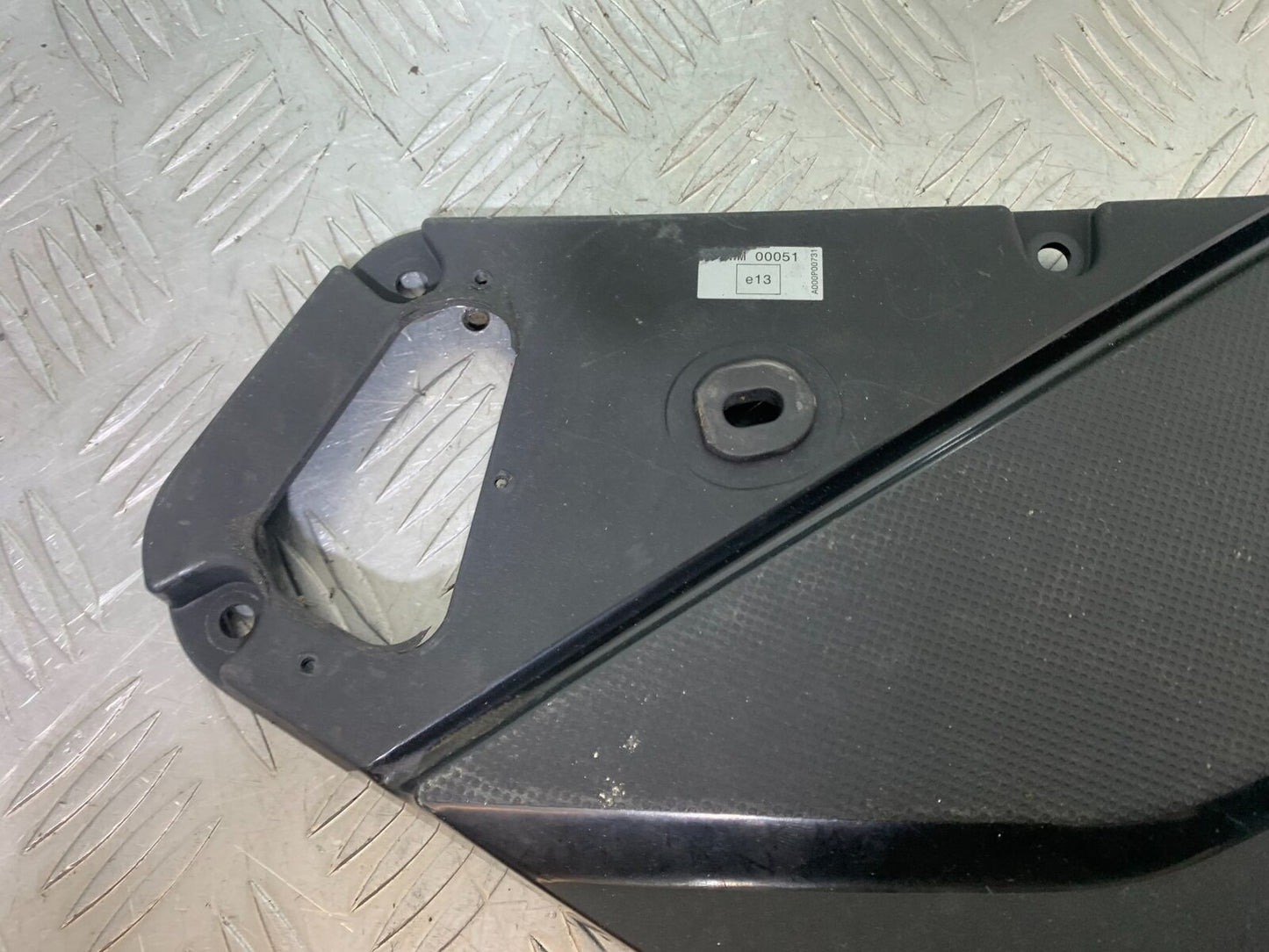HUSQVARNA TE630 TE 630 SIDE COVER   YEAR 2010-11 (CMB1120)
