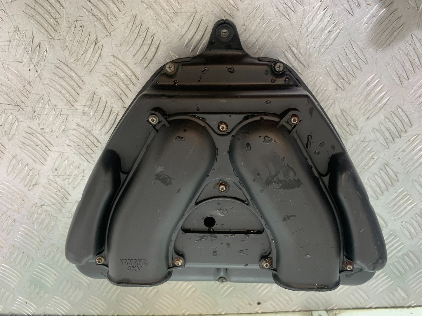 YAMAHA YZF R1 4XV AIRBOX   YEAR 1998-99 (CMB1291)