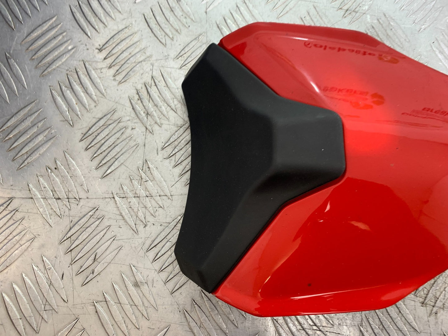 DUCATI 848 REAR SEAT COWL  YEAR 2008-2010 (CMB1323)