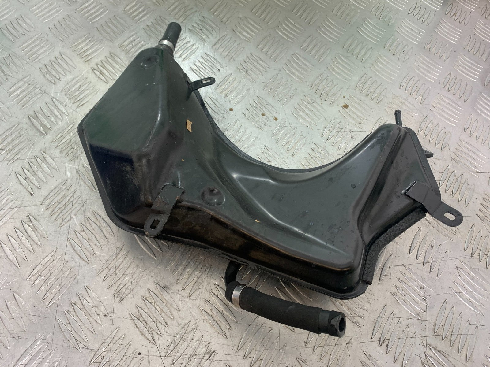 APRILIA RSV1000 R FACTORY MILLE OIL TANK  2004-09 (CMB1203)