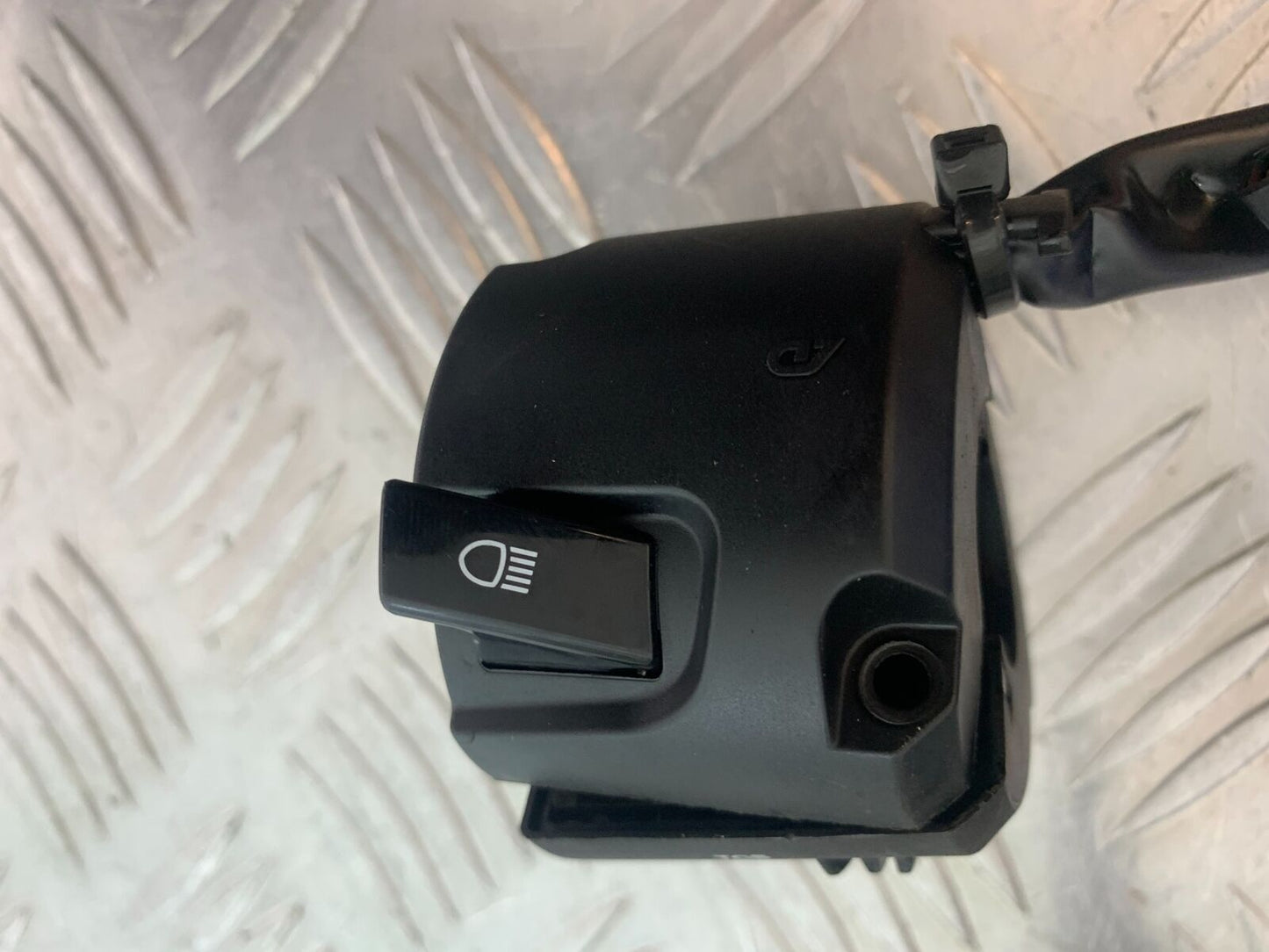 YAMAHA XSR900 XSR 900 LEFT SWITCH GEAR  YEAR 2021-2022 (CMB1073)