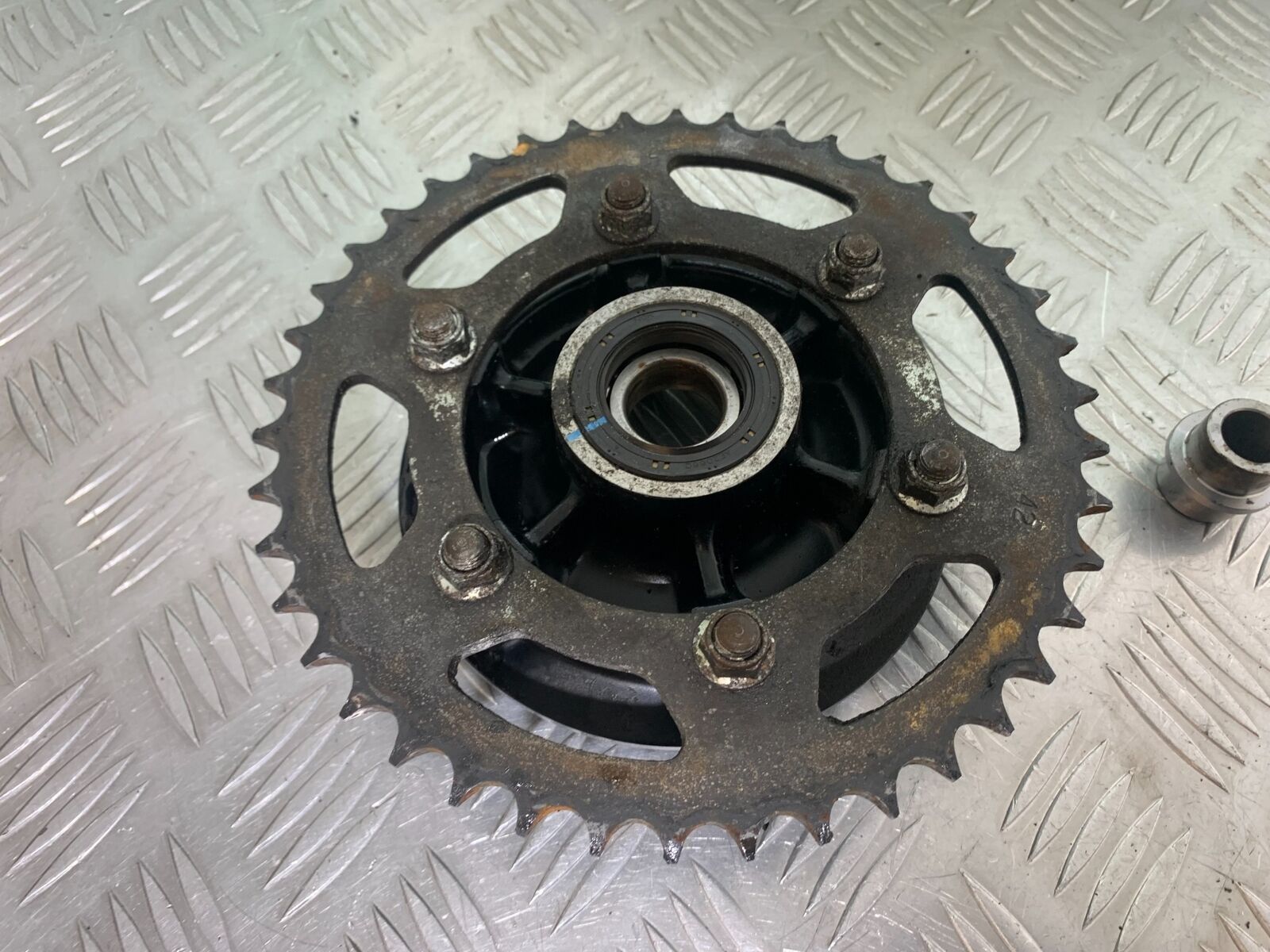 KAWASAKI Z300 ER300 REAR SPROCKET CARRIER  YEAR 2016-2018  (CMB1056)