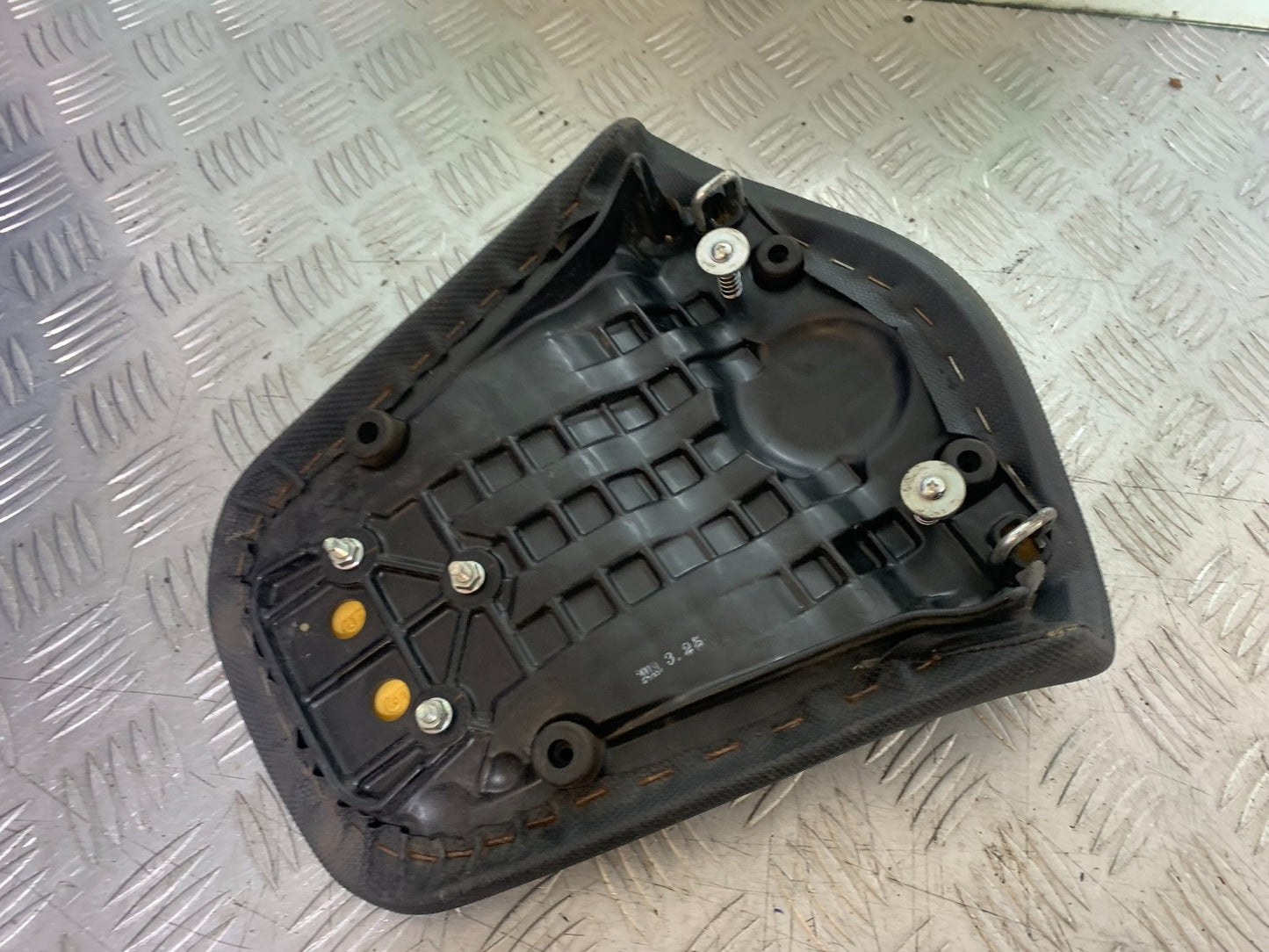 HONDA NC750 NC 750 X DCT REAR SEAT NO HOLES  YEAR 2019 (CMB1223)