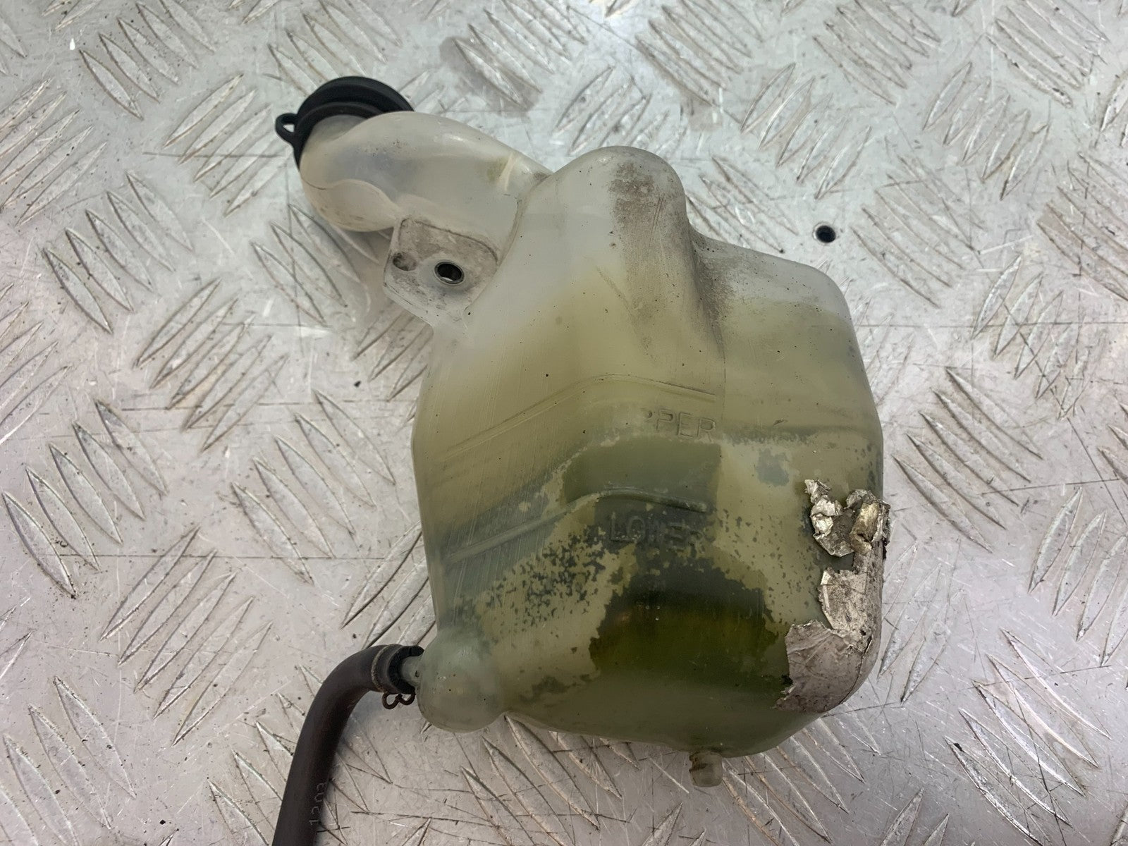 HONDA CBR600 CBR 600 RR COOLANT BOTTLE    YEAR 2003-2004 CMB1173)