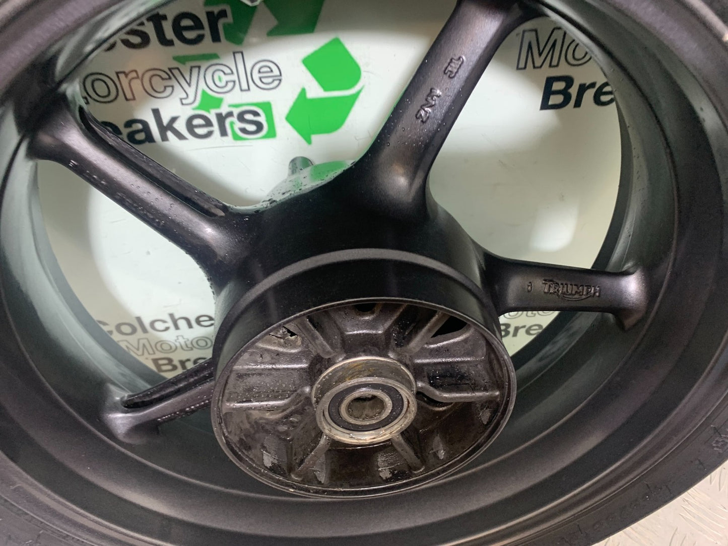 TRIUMPH 675 STREET TRIPLE R REAR WHEEL  YEAR 2013 - 2016 (CMB1221)