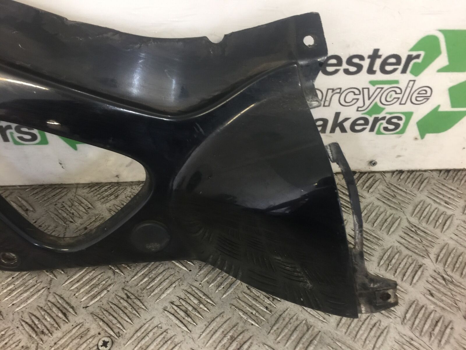 HONDA XL1000 VARADERO LEFT SIDE PANEL YEAR 2000 (STOCK 343)