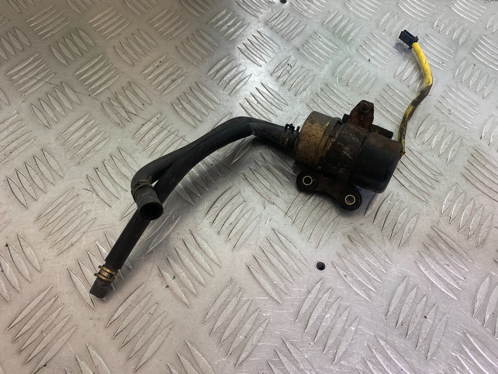 YAMAHA YZF600 YZF 600 THUNDERCAT PETROL PUMP   1996-2003 (CMB1134)