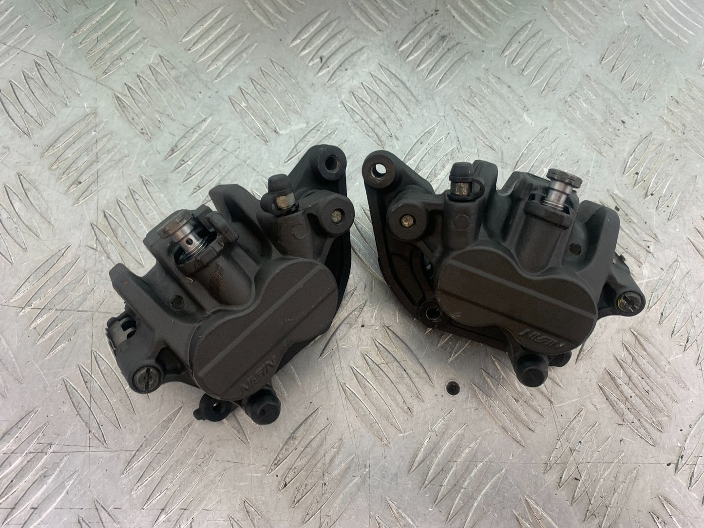 TRIUMPH 675 STREET TRIPLE FRONT CALIPERS    2013-2016 (CMB1186)