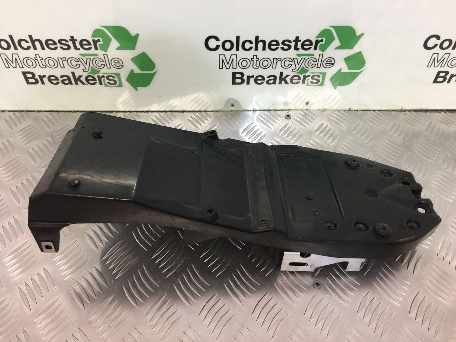 KAWASAKI Z1000 Z 1000 UNDERTRAY   YEAR 2007-2009  (STOCK 927)