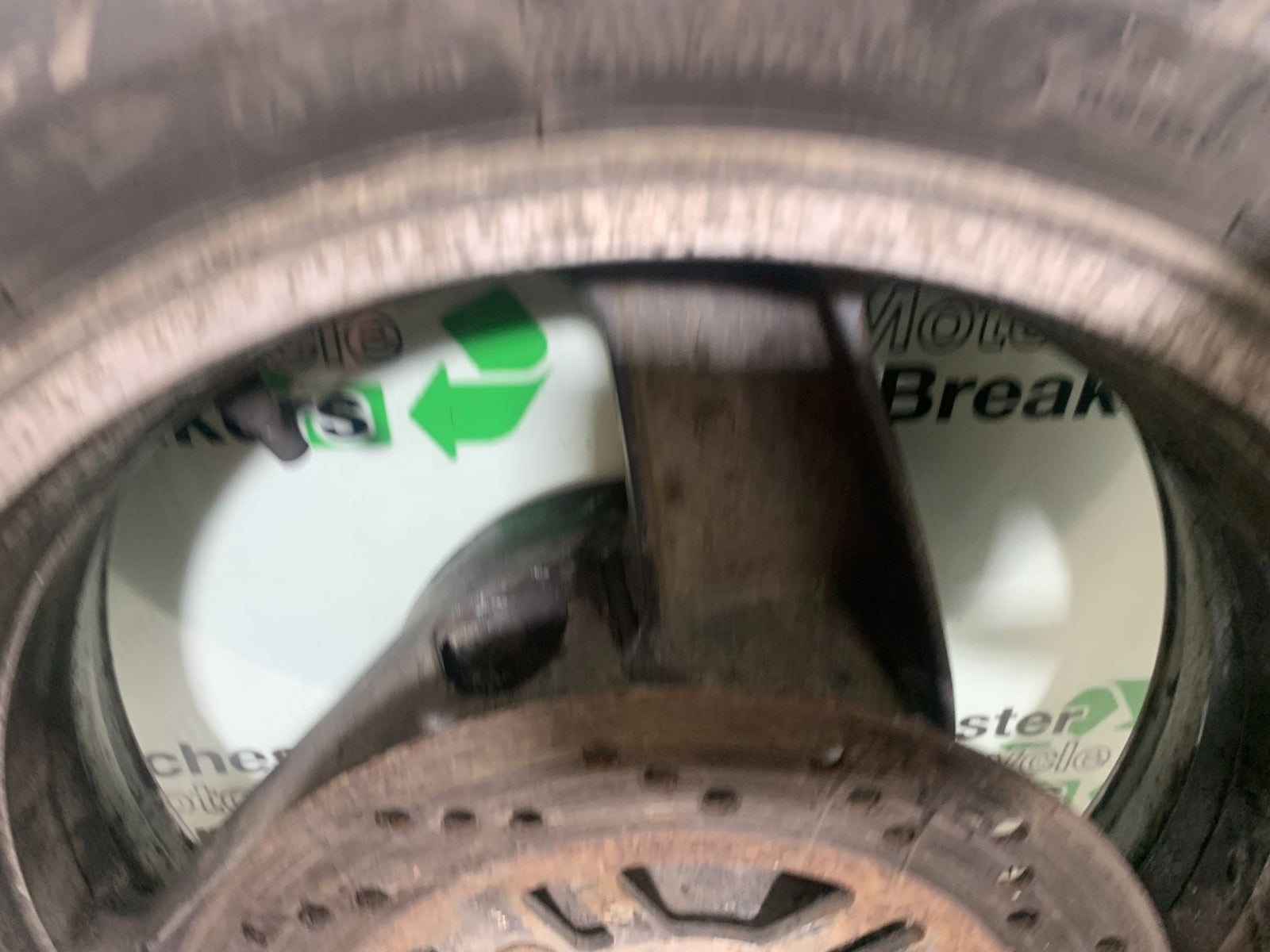 KAWASAKI ZZR1100 D REAR WHEEL AND DISC YEAR 1993-2001 (CMB1164)