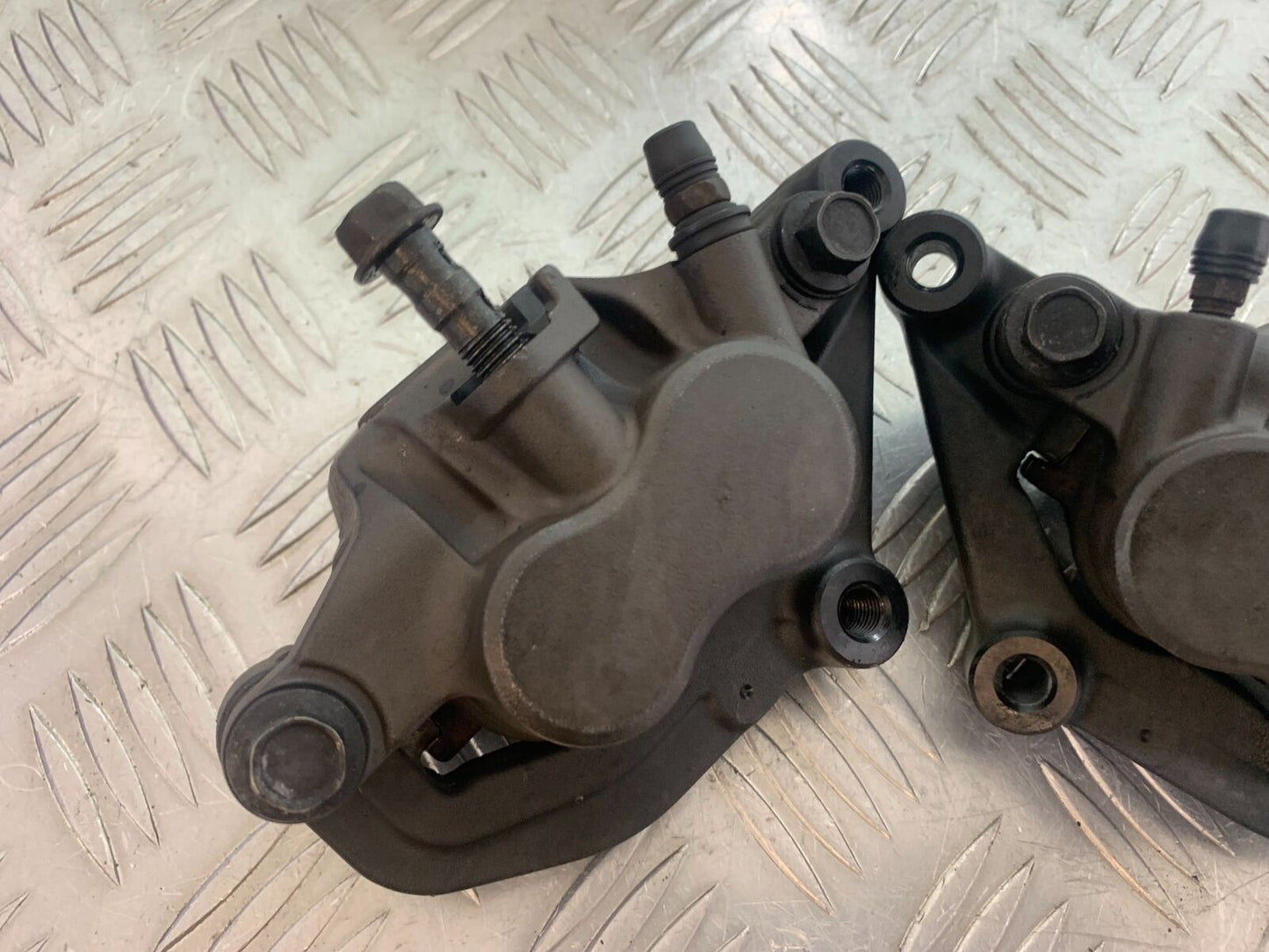 YAMAHA XJ6 XJ6-S FRONT BRAKE CALIPERS   YEAR 2009-2015  (CMB1070)