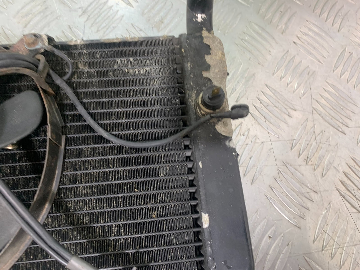 HONDA ST1100 PAN EUROPEAN RADIATOR AND FAN  YEAR 1993-2001 (CMB1195)