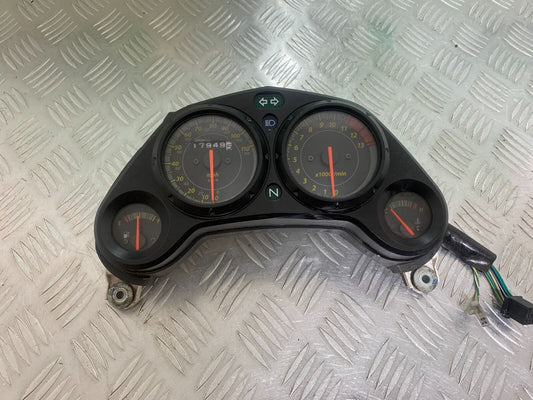 HONDA CBR125 CBR 125 CLOCKS SPEEDO DASH YEAR 2004-06  (CMB1040)