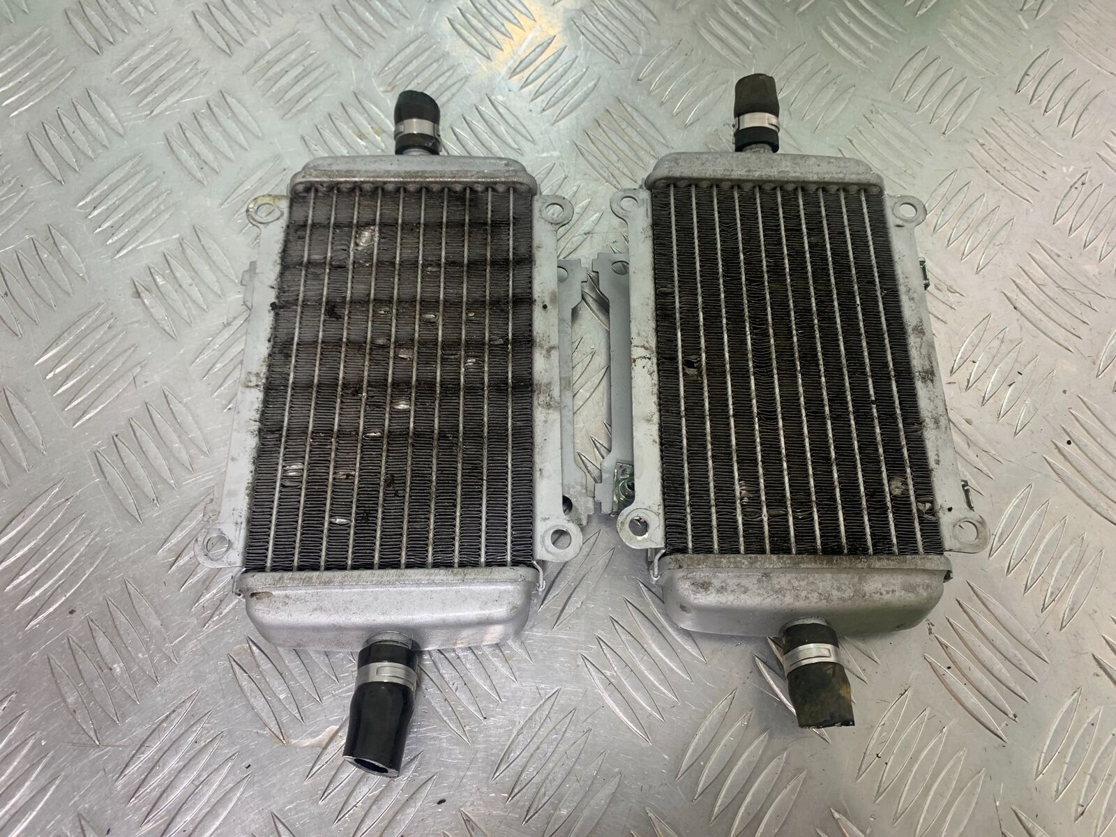 PIAGGIO VESPA GTS 300 RADIATORS YEAR 2010 (CMB1062)