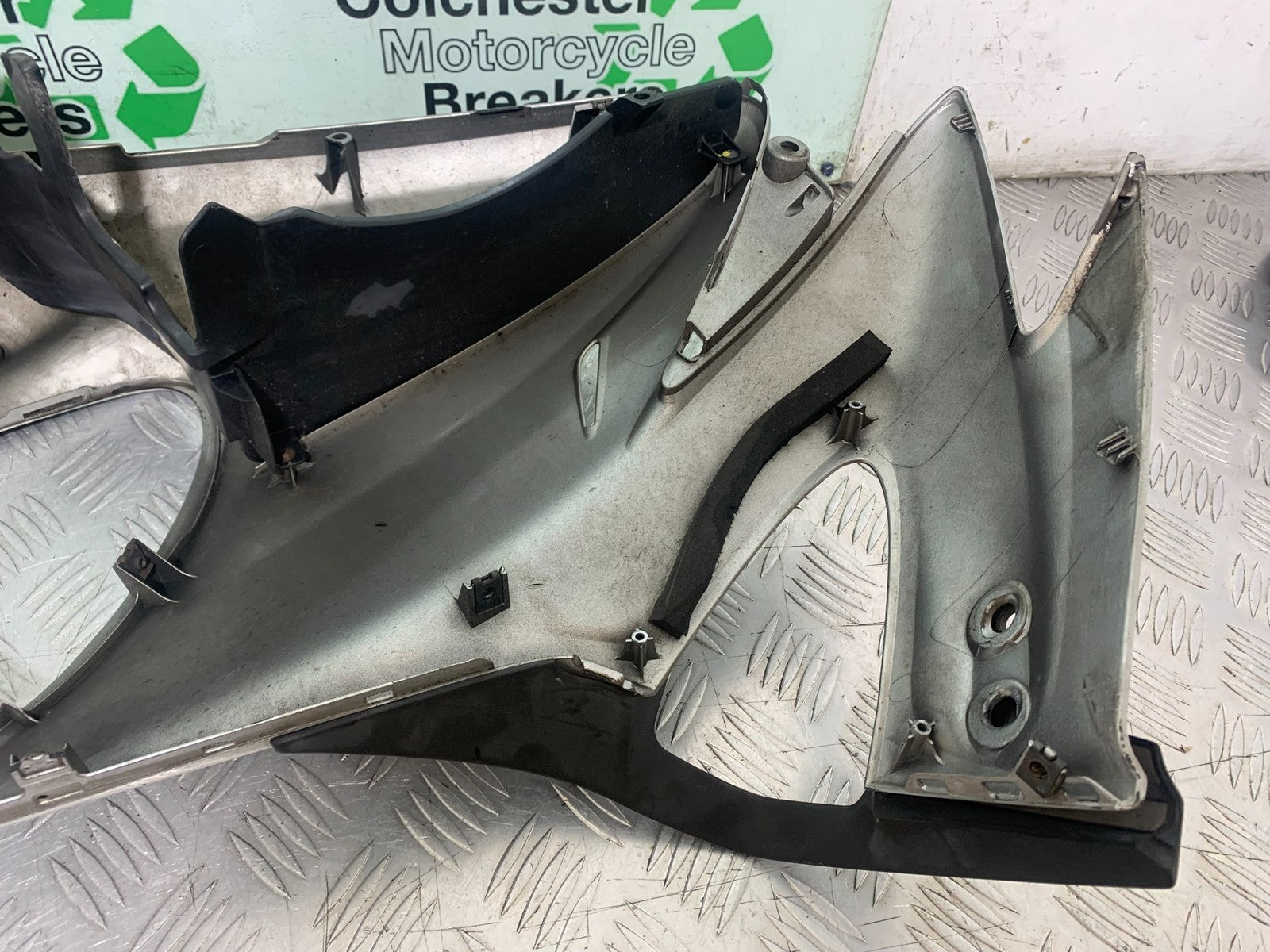 HONDA NT 700 V DEAUVILLE RIGHT FAIRING PANEL YEAR 2006-2011 (CMB1211)