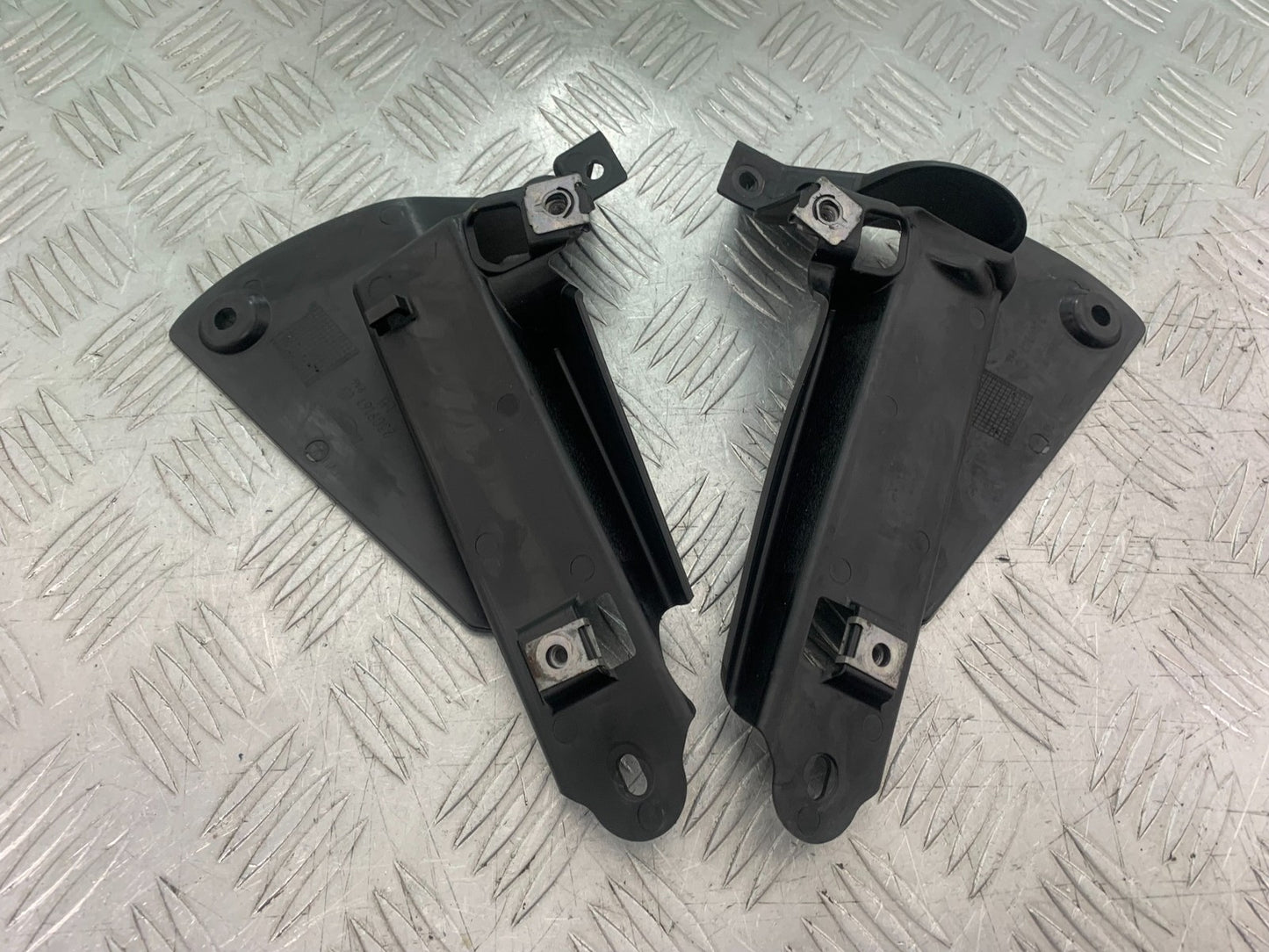 TRIUMPH 675 STREET TRIPLE RX LEFT AND RIGHT RADIATOR INFILLS  2015- 17 (CMB1299)